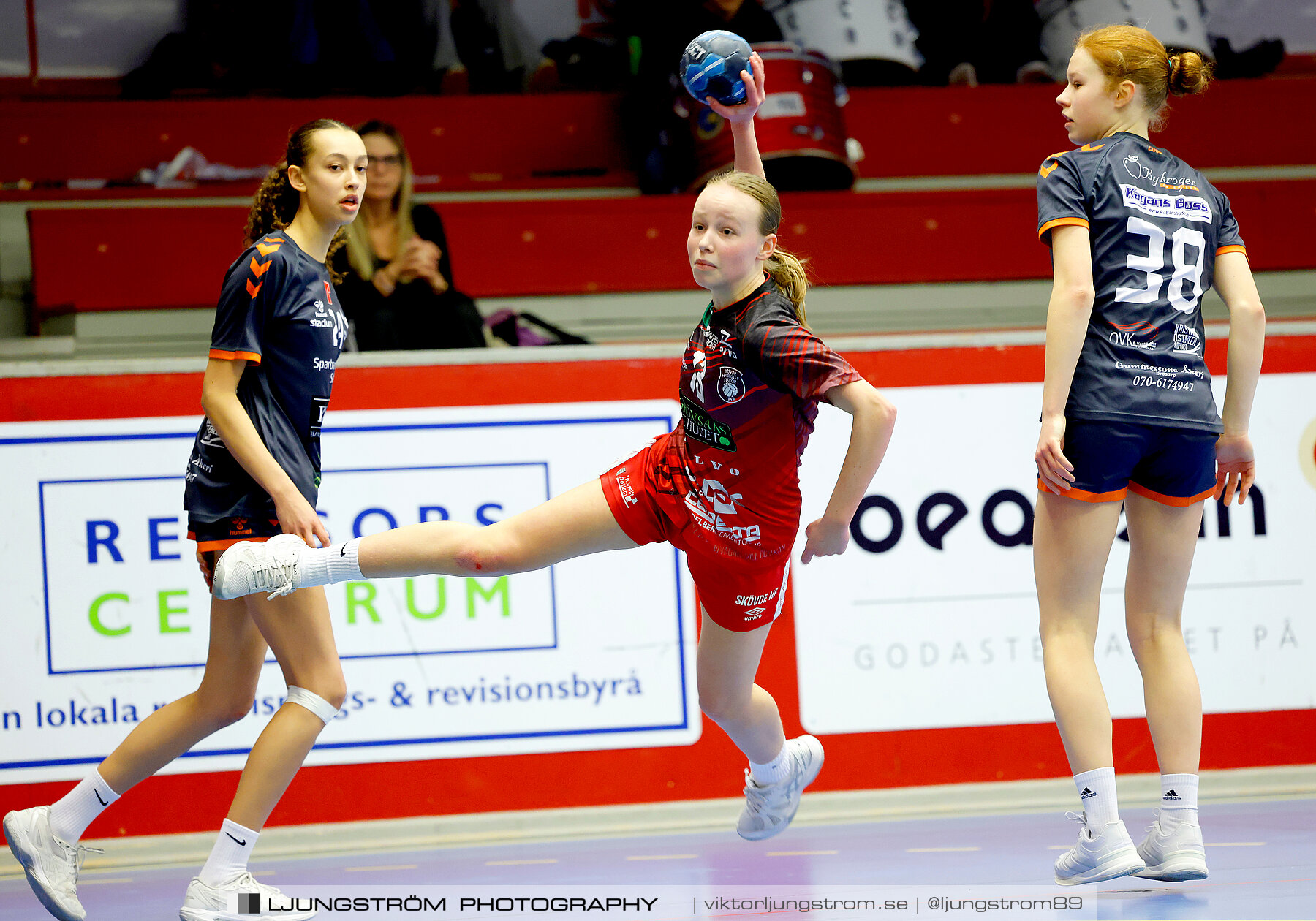 USM F14 Steg 3A Skövde HF Vit-Kristianstad HK 17-18,dam,Skövde Idrottshall,Skövde,Sverige,Ungdoms-SM,Handboll,2024,329655