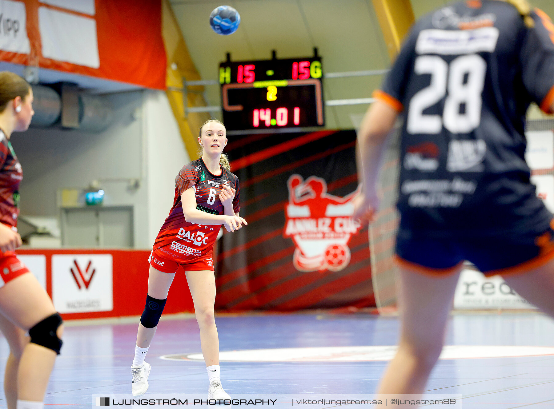 USM F14 Steg 3A Skövde HF Vit-Kristianstad HK 17-18,dam,Skövde Idrottshall,Skövde,Sverige,Ungdoms-SM,Handboll,2024,329668