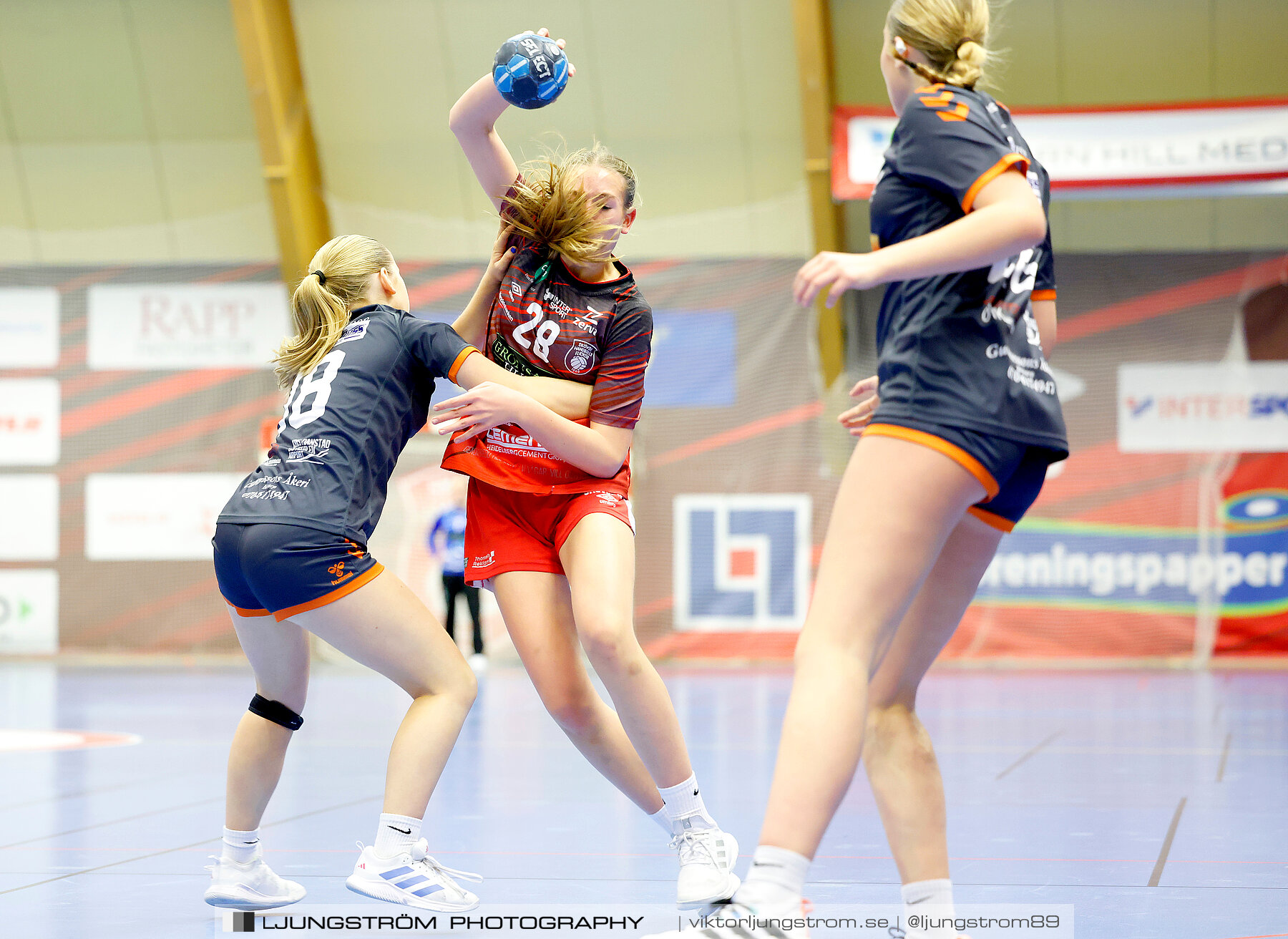 USM F14 Steg 3A Skövde HF Vit-Kristianstad HK 17-18,dam,Skövde Idrottshall,Skövde,Sverige,Ungdoms-SM,Handboll,2024,329679