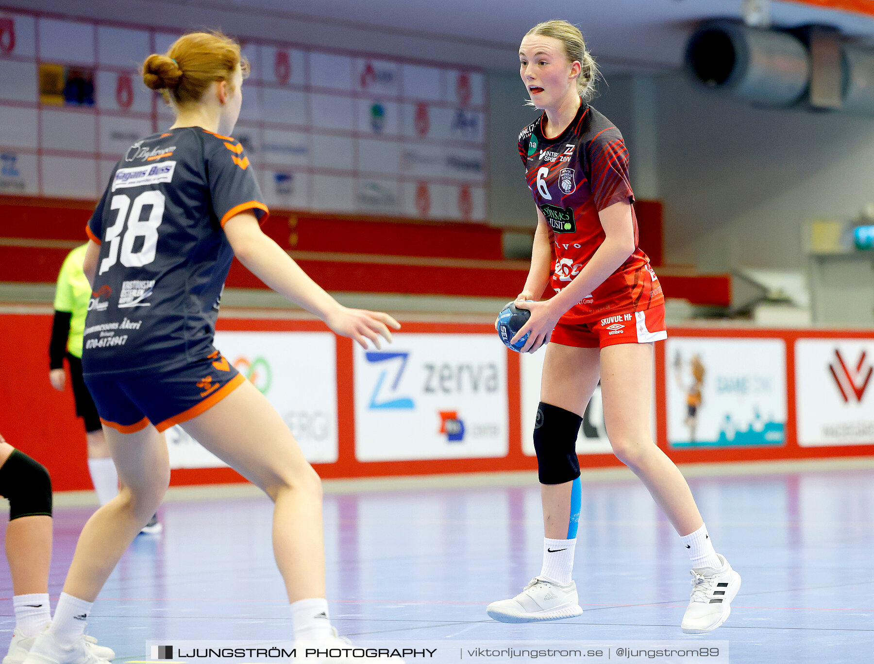 USM F14 Steg 3A Skövde HF Vit-Kristianstad HK 17-18,dam,Skövde Idrottshall,Skövde,Sverige,Ungdoms-SM,Handboll,2024,329693