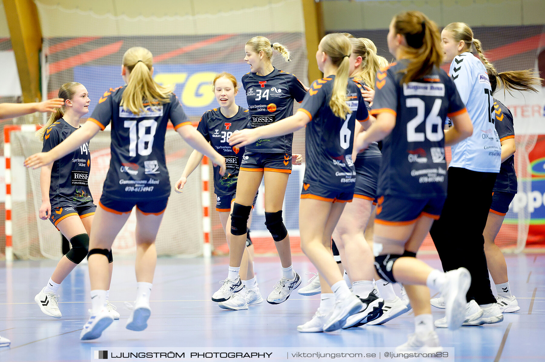 USM F14 Steg 3A Skövde HF Vit-Kristianstad HK 17-18,dam,Skövde Idrottshall,Skövde,Sverige,Ungdoms-SM,Handboll,2024,329703