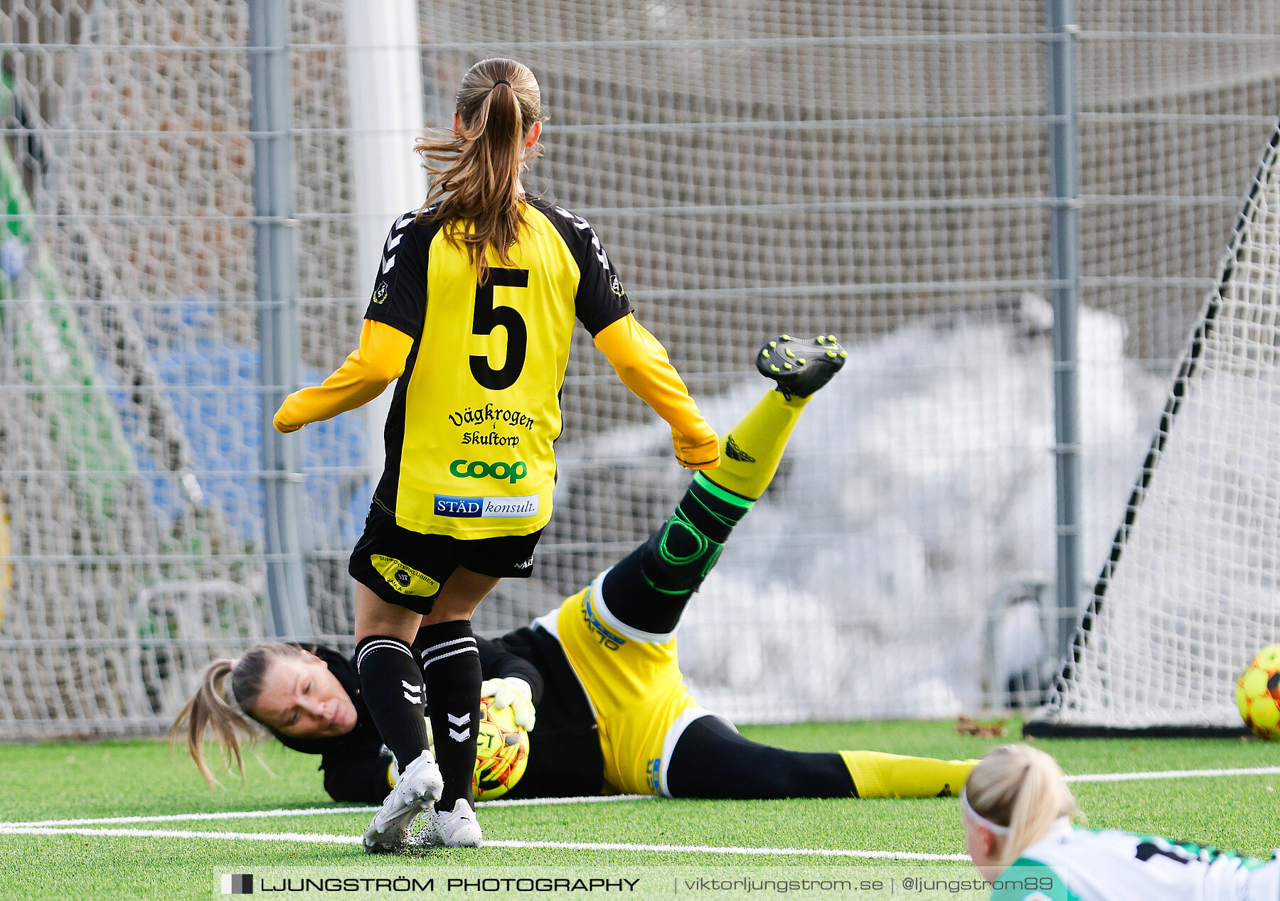 Träningsmatch Skultorps IF-Vinninga AIF 6-1,dam,Södermalms IP,Skövde,Sverige,Fotboll,,2024,331069