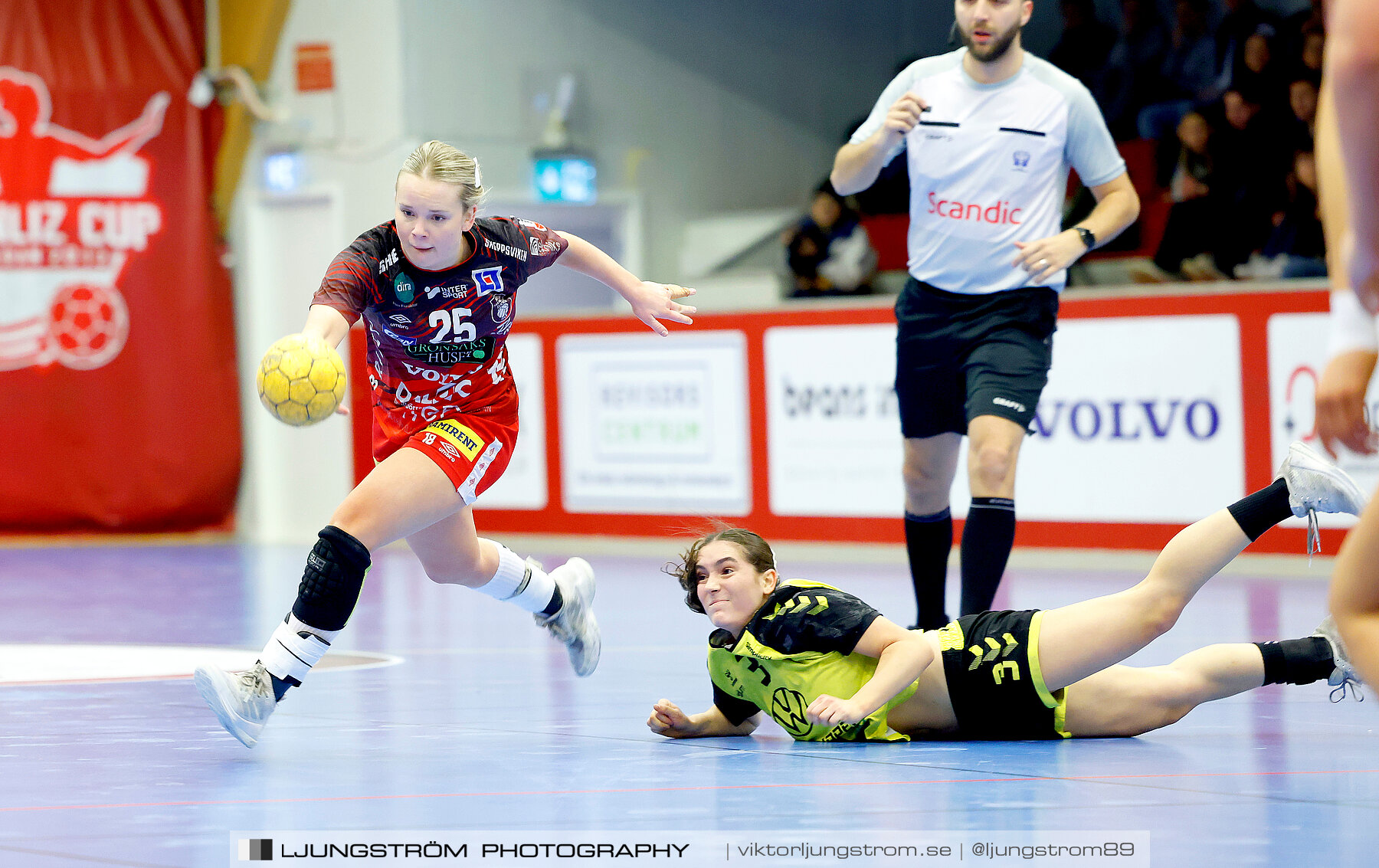 USM F18 Steg 4 Skövde HF-Kärra HF 13-23,dam,Skövde Idrottshall,Skövde,Sverige,Ungdoms-SM,Handboll,2024,332065