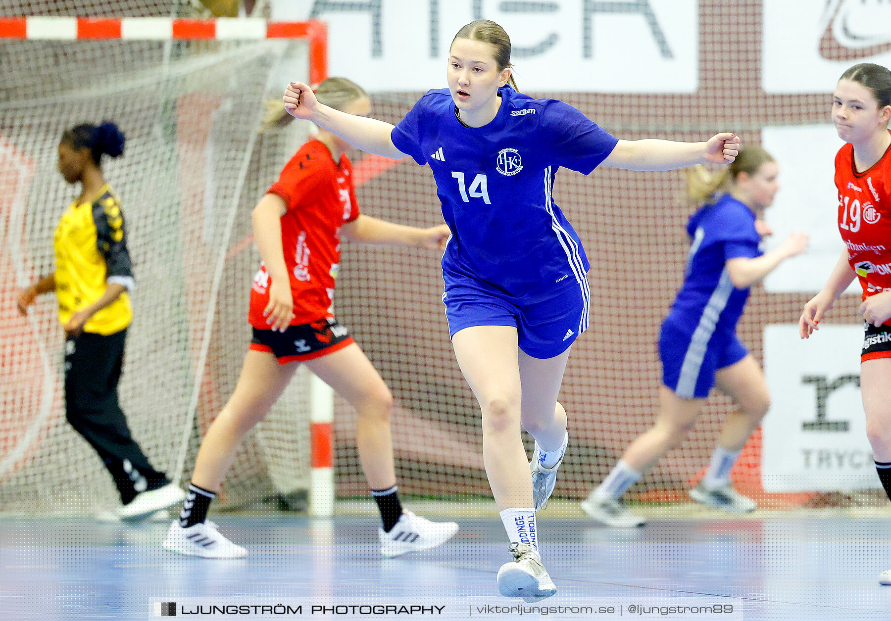 USM F18 Steg 4 Eskilstuna Guif IF-Huddinge HK 18-22,dam,Skövde Idrottshall,Skövde,Sverige,Ungdoms-SM,Handboll,2024,332314