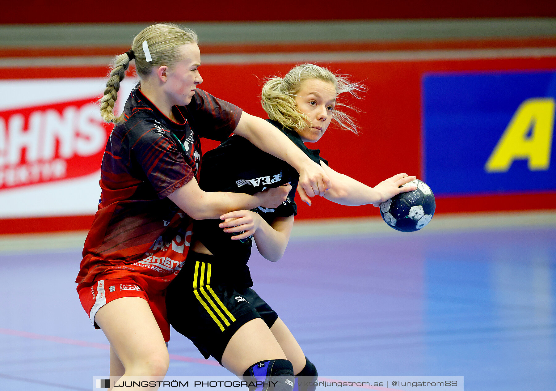 Skövde HF F19-IK Sävehof 2 F19 25-24,dam,Skövde Idrottshall,Skövde,Sverige,Handboll,,2024,334071