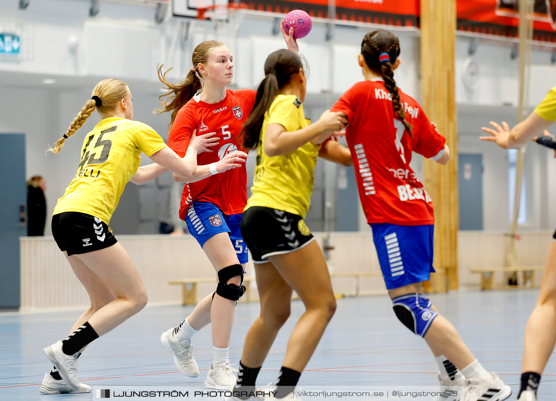 USM F14 Steg 4A IK Bolton-Täby HBK 15-32,dam,Kavelbro Arena,Skövde,Sverige,Ungdoms-SM,Handboll,2024,334105