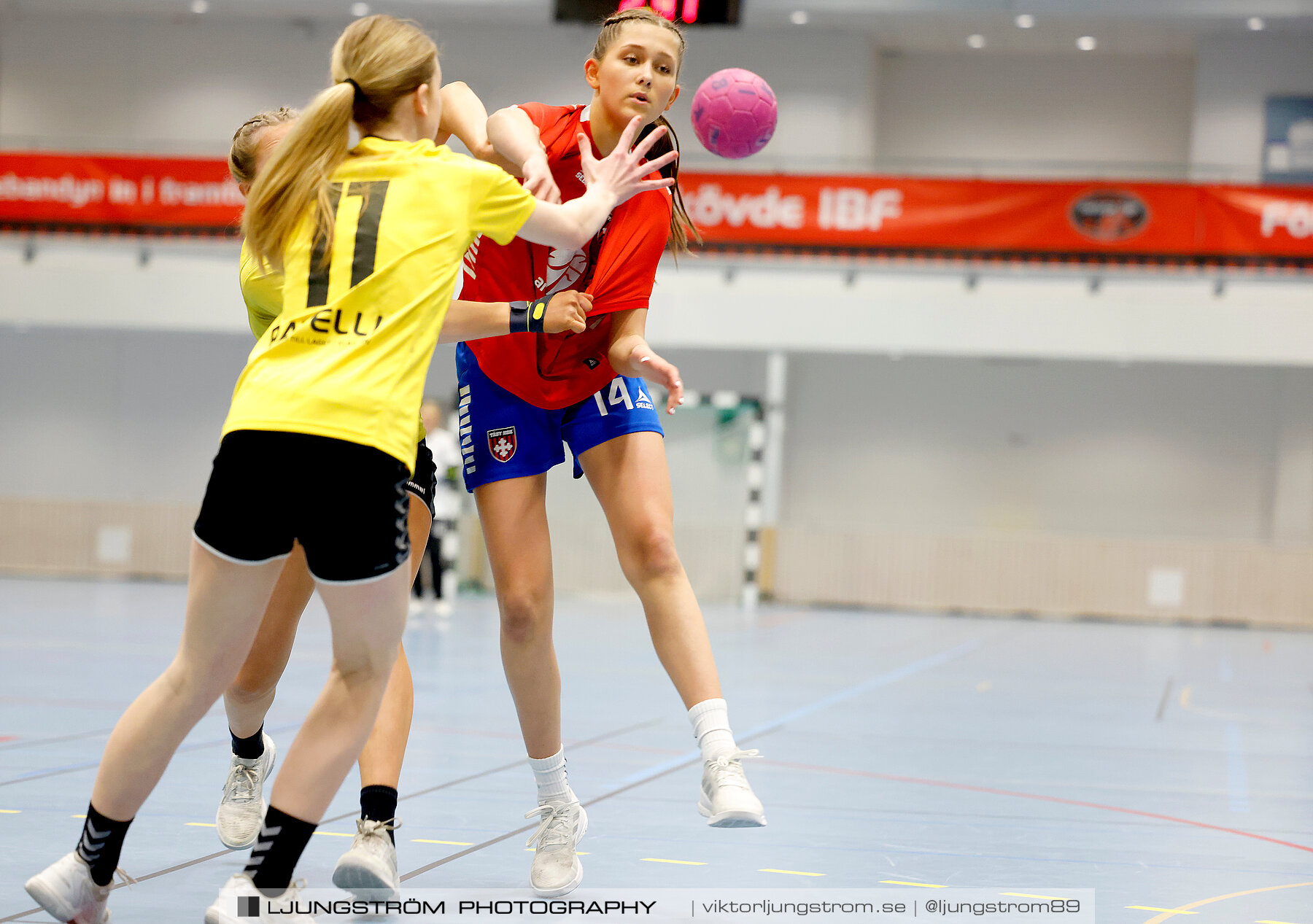USM F14 Steg 4A IK Bolton-Täby HBK 15-32,dam,Kavelbro Arena,Skövde,Sverige,Ungdoms-SM,Handboll,2024,334121
