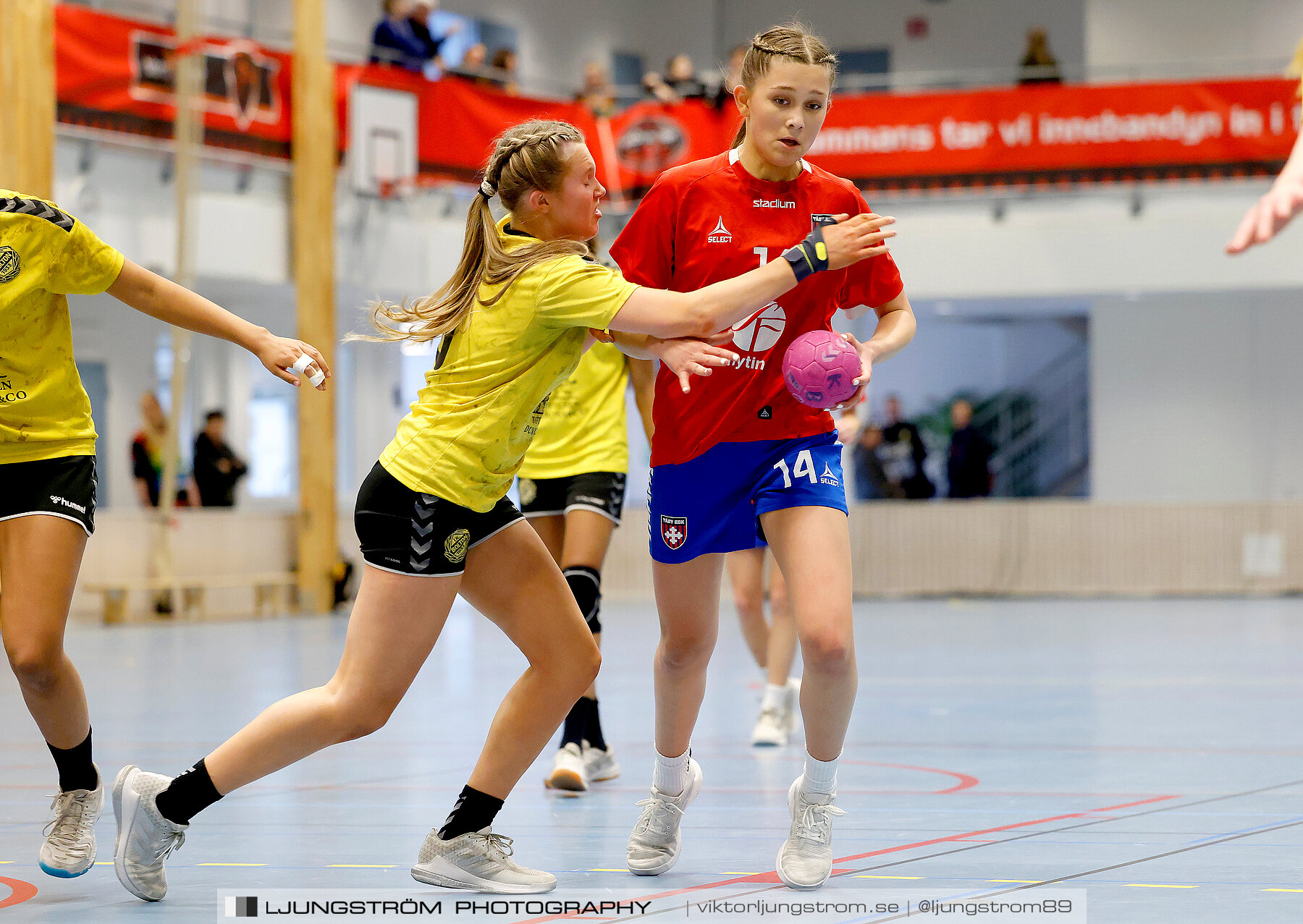 USM F14 Steg 4A IK Bolton-Täby HBK 15-32,dam,Kavelbro Arena,Skövde,Sverige,Ungdoms-SM,Handboll,2024,334146