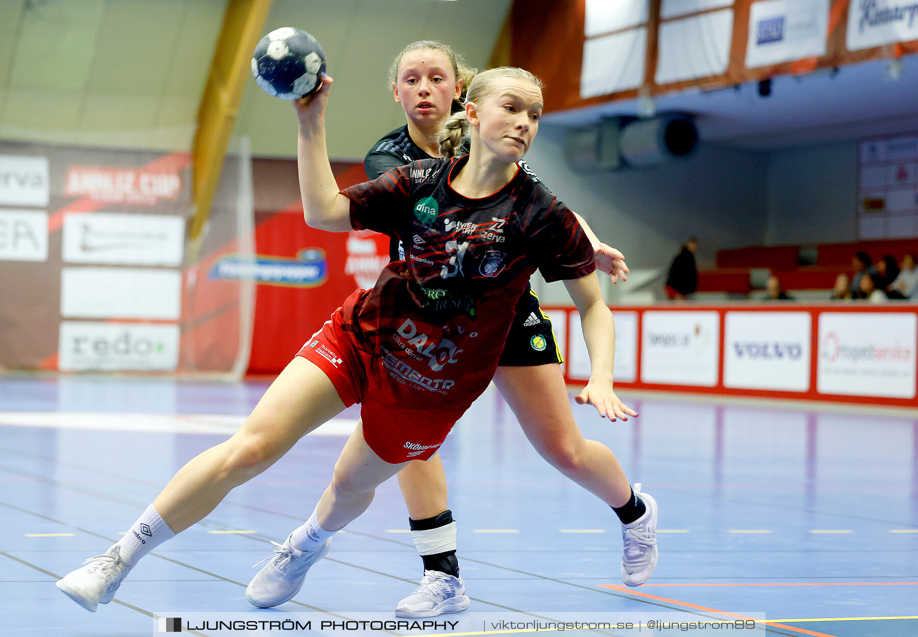 Skövde HF F19-IK Sävehof 2 F19 25-24,dam,Skövde Idrottshall,Skövde,Sverige,Handboll,,2024,334264
