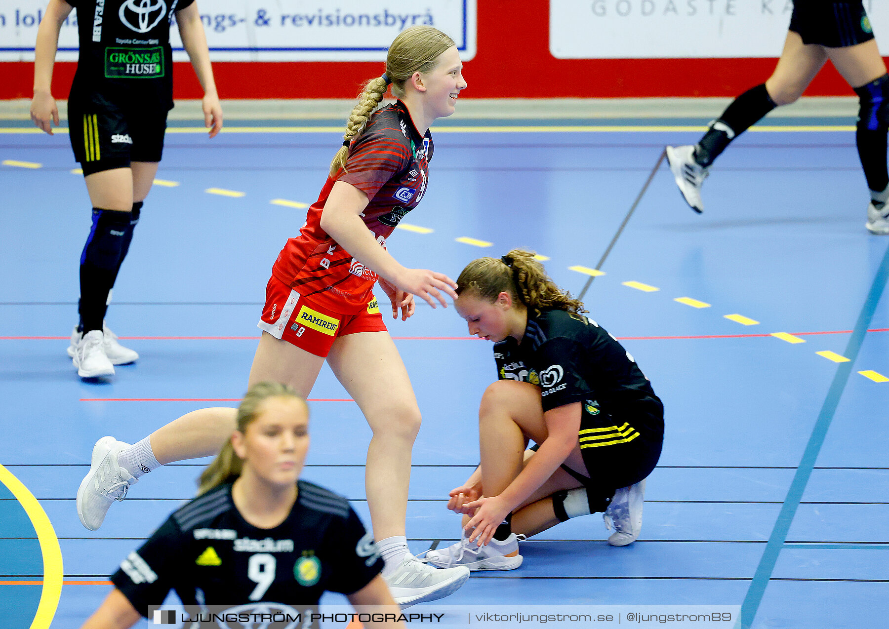 Skövde HF F19-IK Sävehof 2 F19 25-24,dam,Skövde Idrottshall,Skövde,Sverige,Handboll,,2024,334311