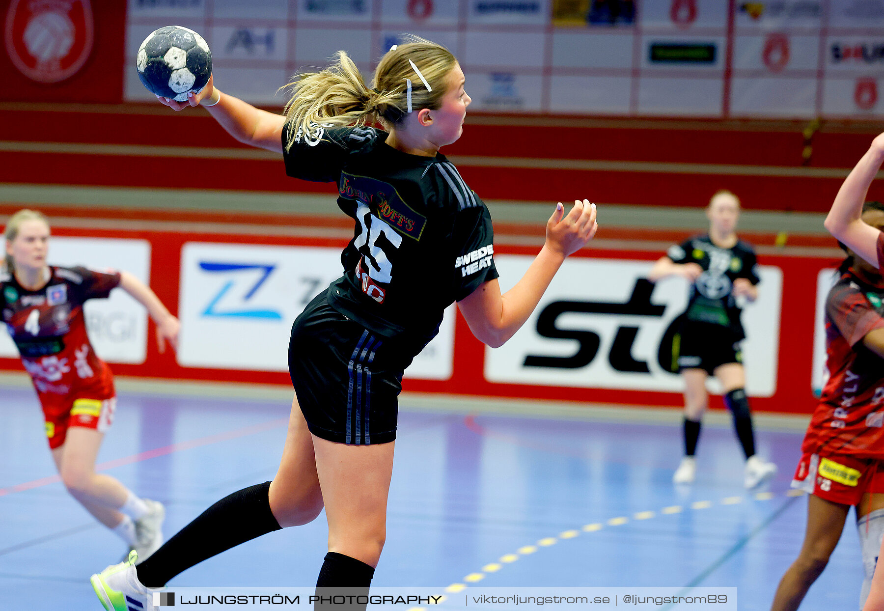 Skövde HF F19-IK Sävehof 2 F19 25-24,dam,Skövde Idrottshall,Skövde,Sverige,Handboll,,2024,334324