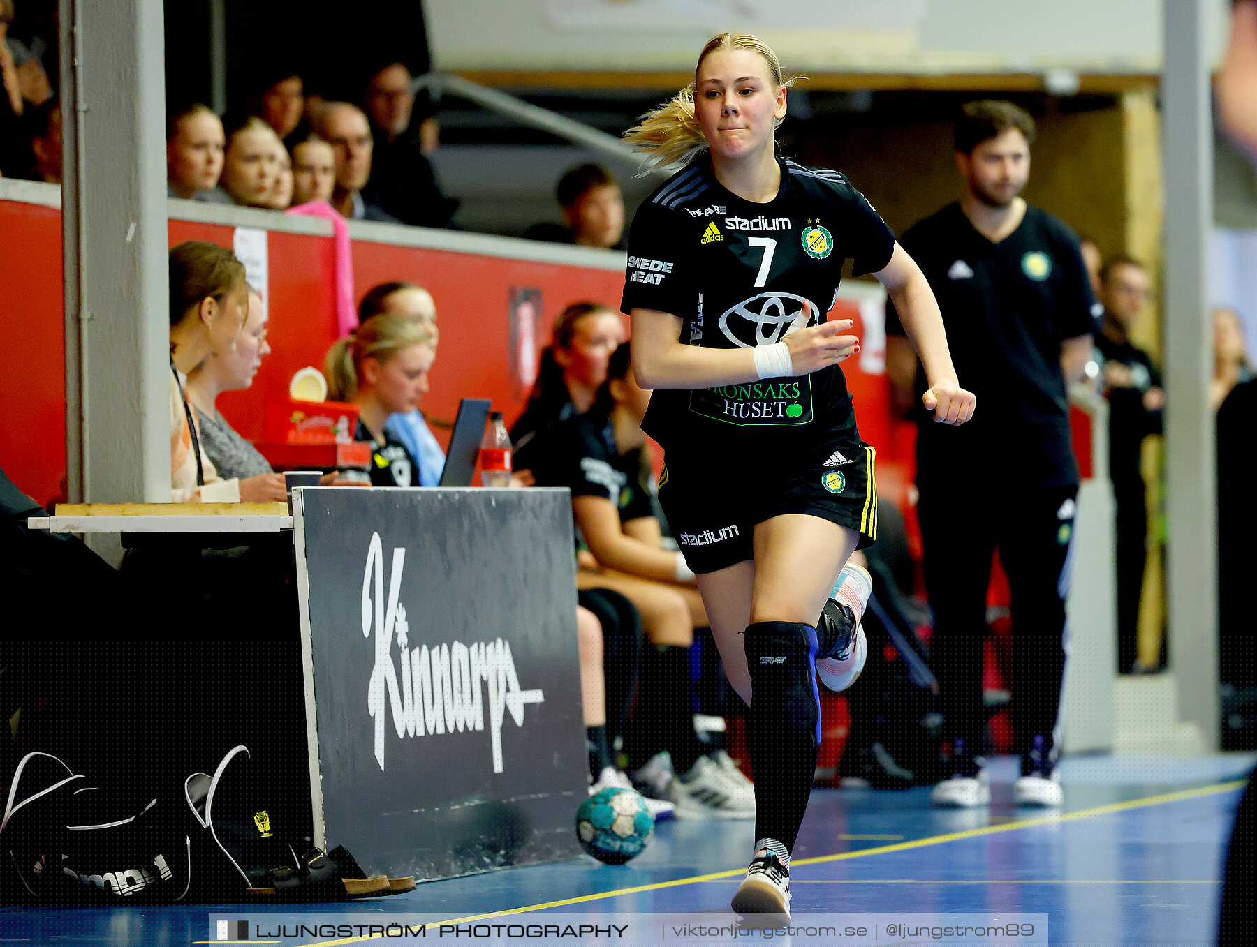 Skövde HF F19-IK Sävehof 2 F19 25-24,dam,Skövde Idrottshall,Skövde,Sverige,Handboll,,2024,334360