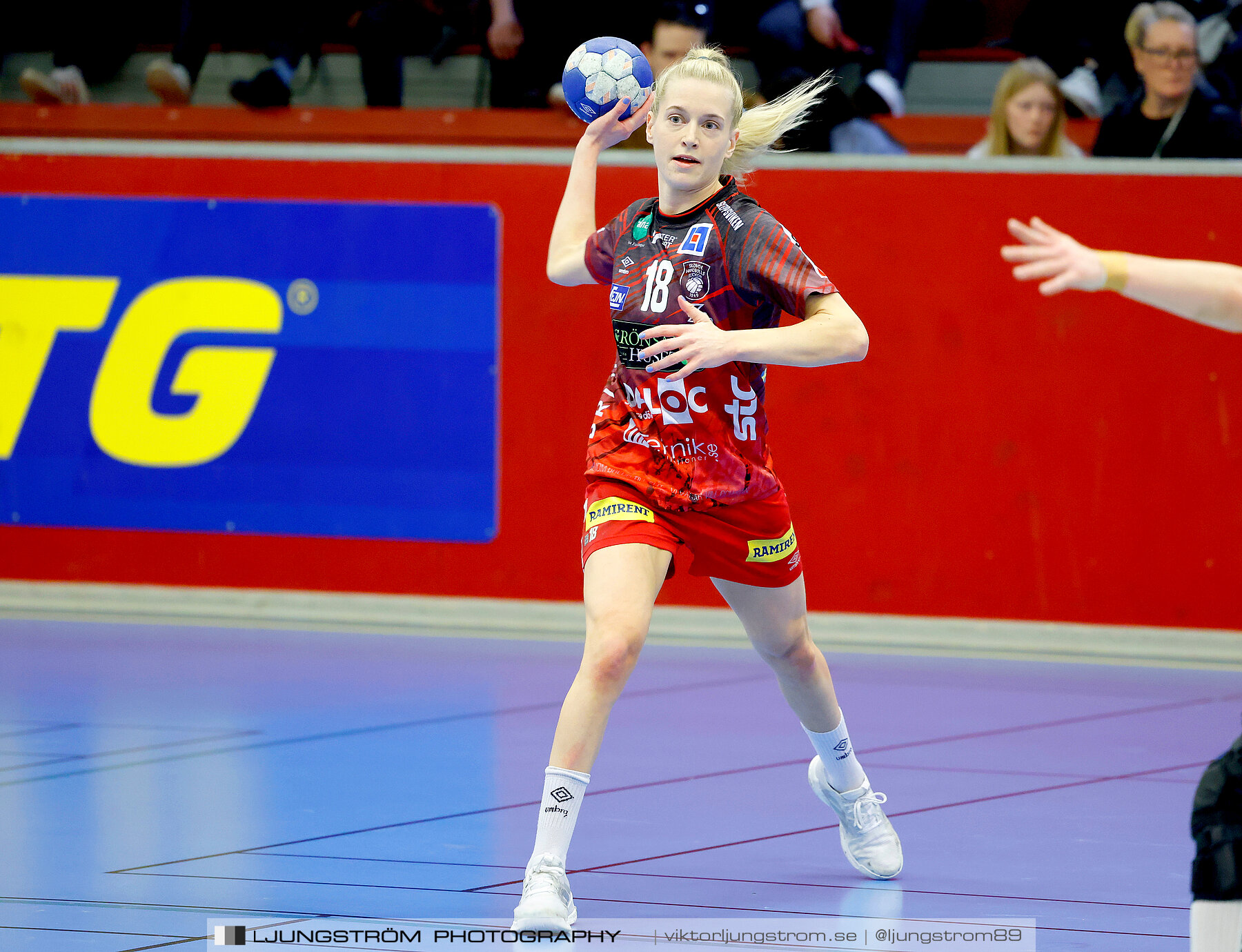Skövde HF-Skuru IK 1/4-final 2 31-21,dam,Skövde Idrottshall,Skövde,Sverige,Handboll,,2024,336404