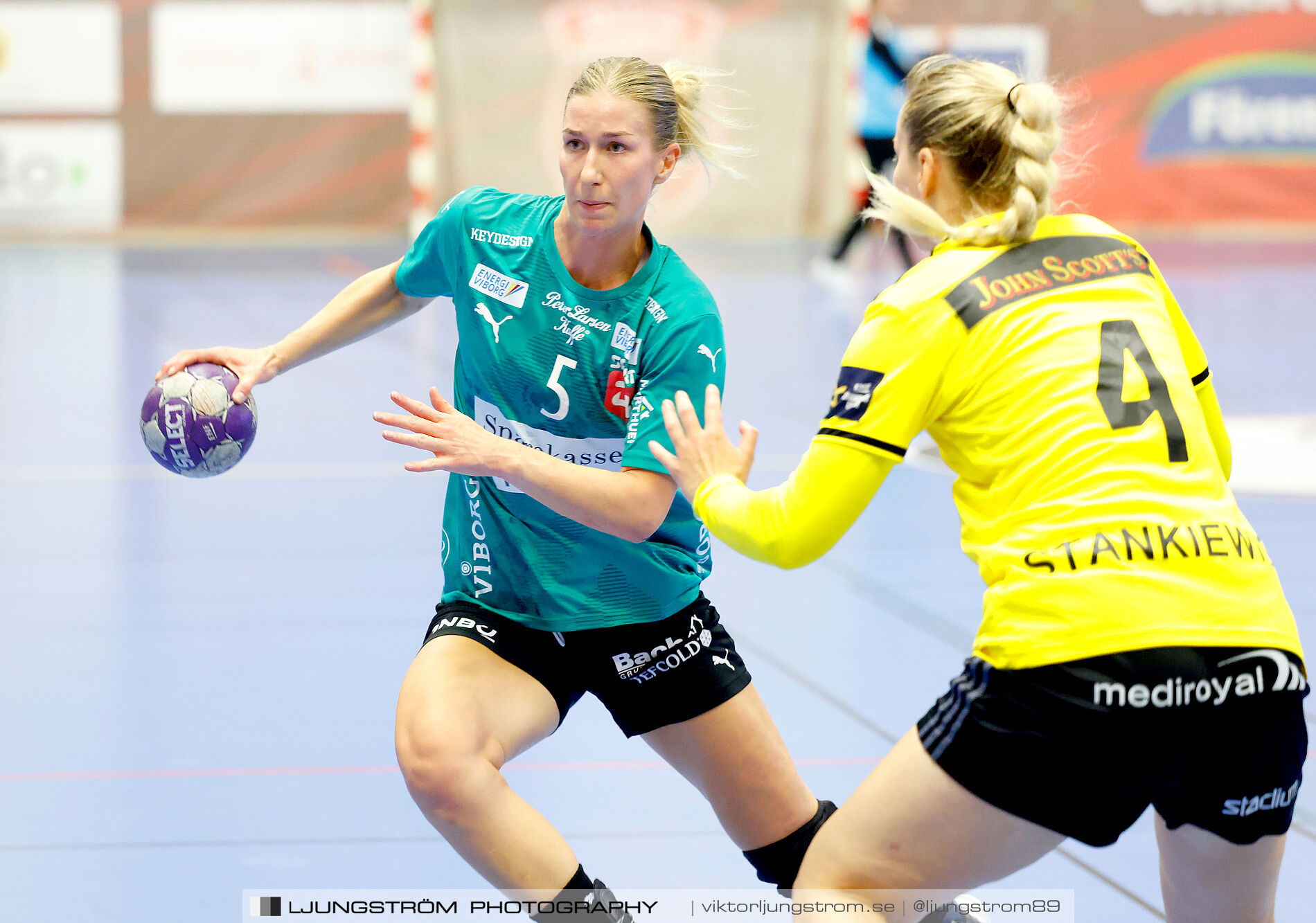 Annliz Cup Superelit Viborg HK-IK Sävehof 34-32,dam,Skövde Idrottshall,Skövde,Sverige,Handboll,,2024,340971