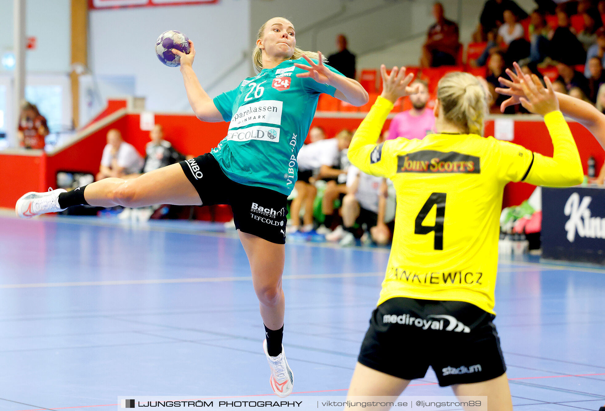 Annliz Cup Superelit Viborg HK-IK Sävehof 34-32,dam,Skövde Idrottshall,Skövde,Sverige,Handboll,,2024,340975