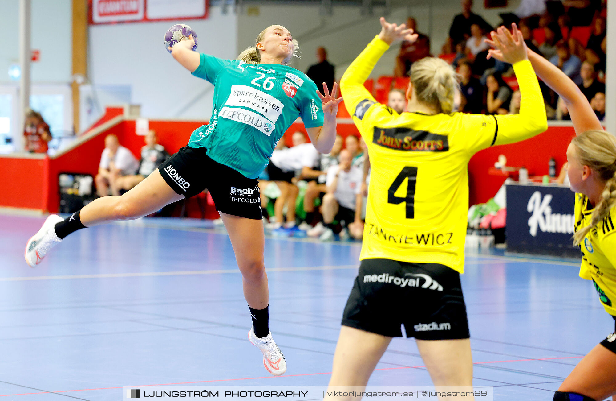 Annliz Cup Superelit Viborg HK-IK Sävehof 34-32,dam,Skövde Idrottshall,Skövde,Sverige,Handboll,,2024,340976