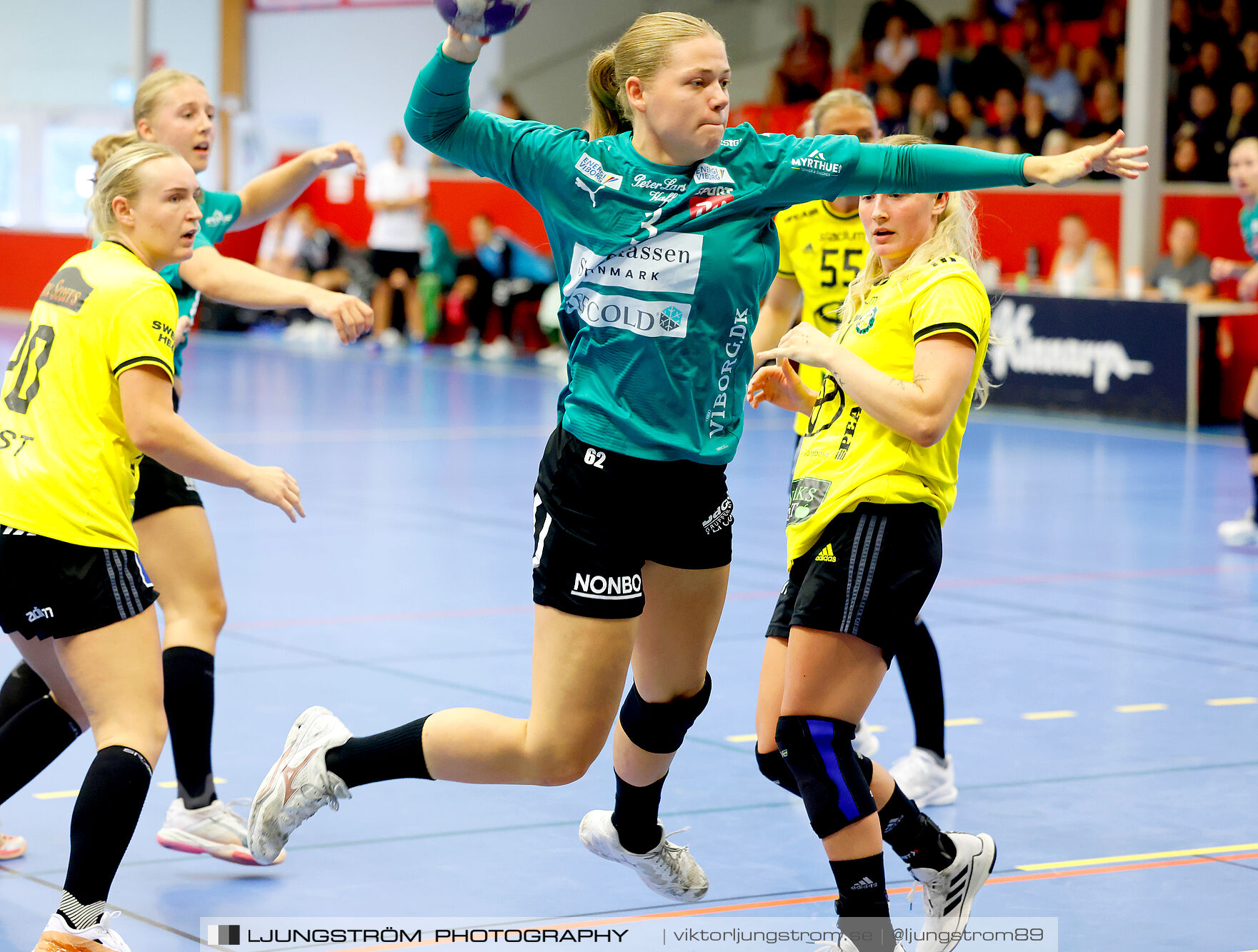 Annliz Cup Superelit Viborg HK-IK Sävehof 34-32,dam,Skövde Idrottshall,Skövde,Sverige,Handboll,,2024,340984