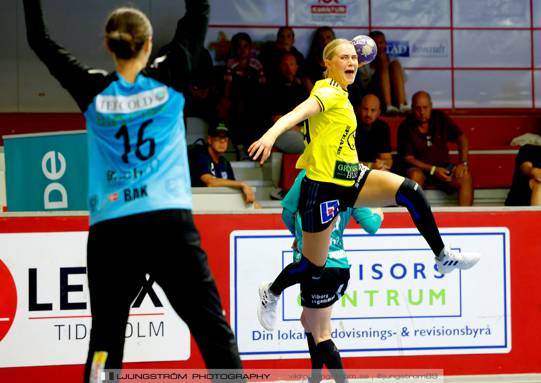 Annliz Cup Superelit Viborg HK-IK Sävehof 34-32,dam,Skövde Idrottshall,Skövde,Sverige,Handboll,,2024,340995