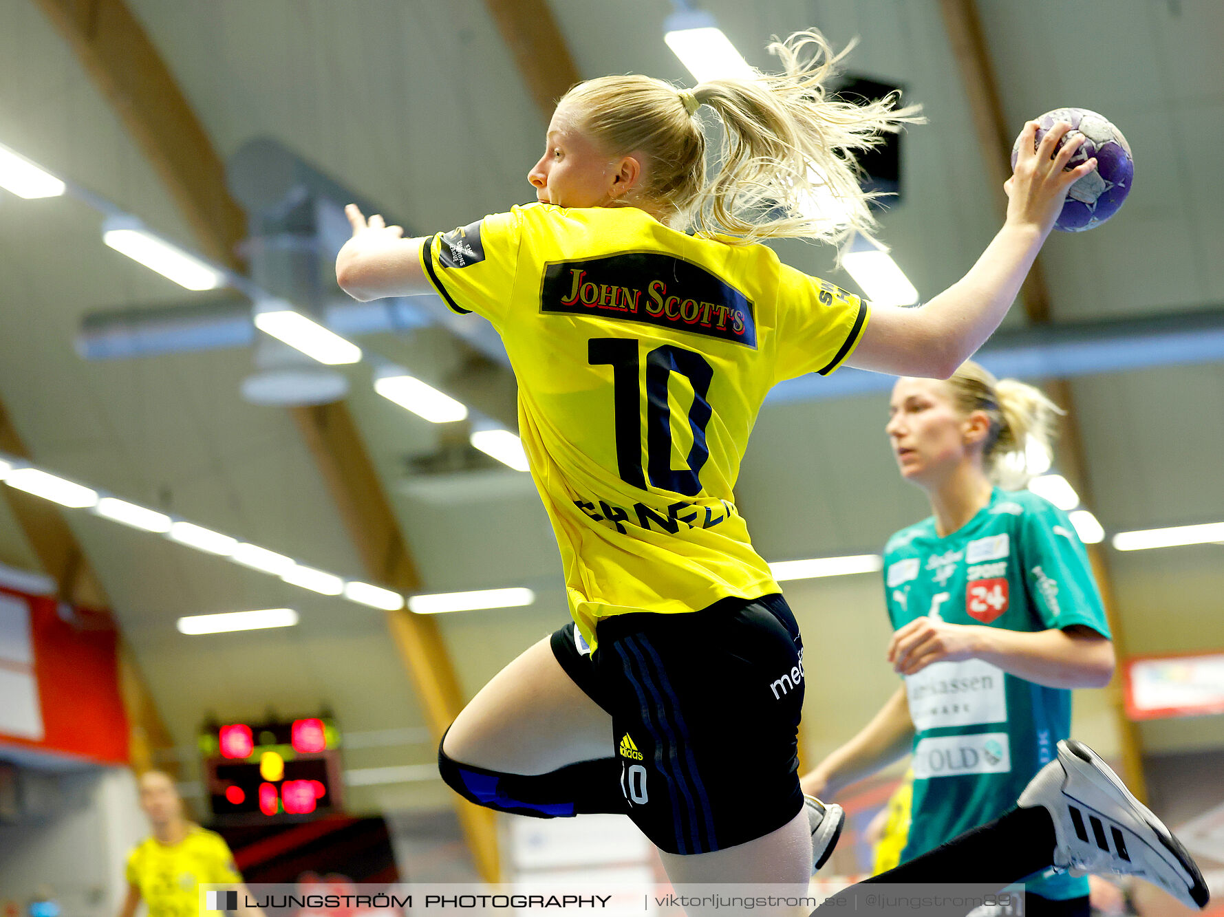 Annliz Cup Superelit Viborg HK-IK Sävehof 34-32,dam,Skövde Idrottshall,Skövde,Sverige,Handboll,,2024,340997