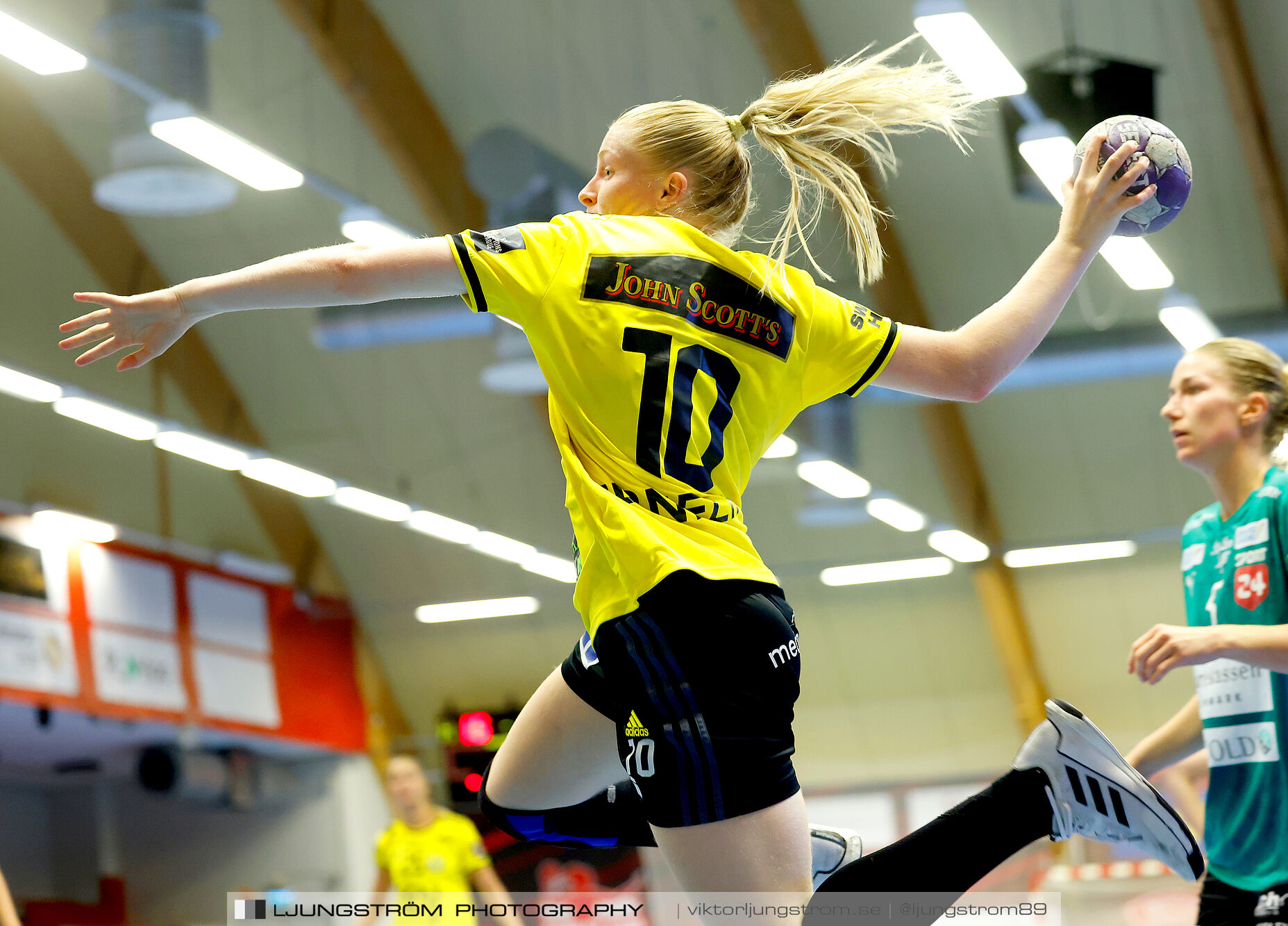 Annliz Cup Superelit Viborg HK-IK Sävehof 34-32,dam,Skövde Idrottshall,Skövde,Sverige,Handboll,,2024,340998