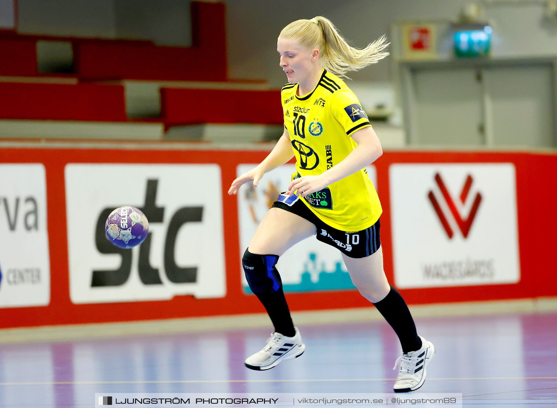 Annliz Cup Superelit Viborg HK-IK Sävehof 34-32,dam,Skövde Idrottshall,Skövde,Sverige,Handboll,,2024,341009