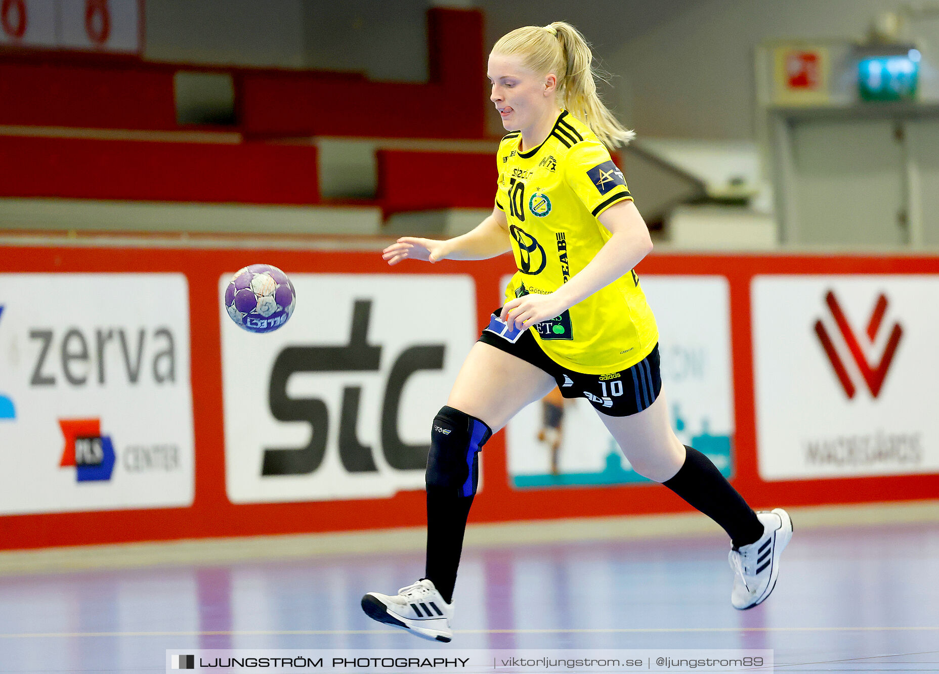 Annliz Cup Superelit Viborg HK-IK Sävehof 34-32,dam,Skövde Idrottshall,Skövde,Sverige,Handboll,,2024,341010