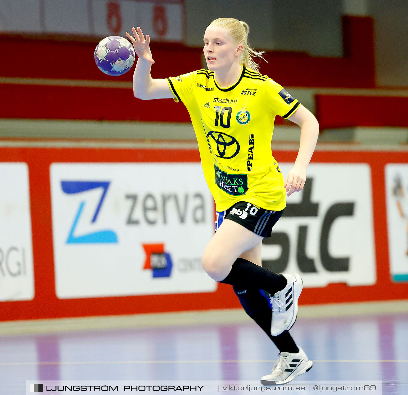 Annliz Cup Superelit Viborg HK-IK Sävehof 34-32,dam,Skövde Idrottshall,Skövde,Sverige,Handboll,,2024,341013