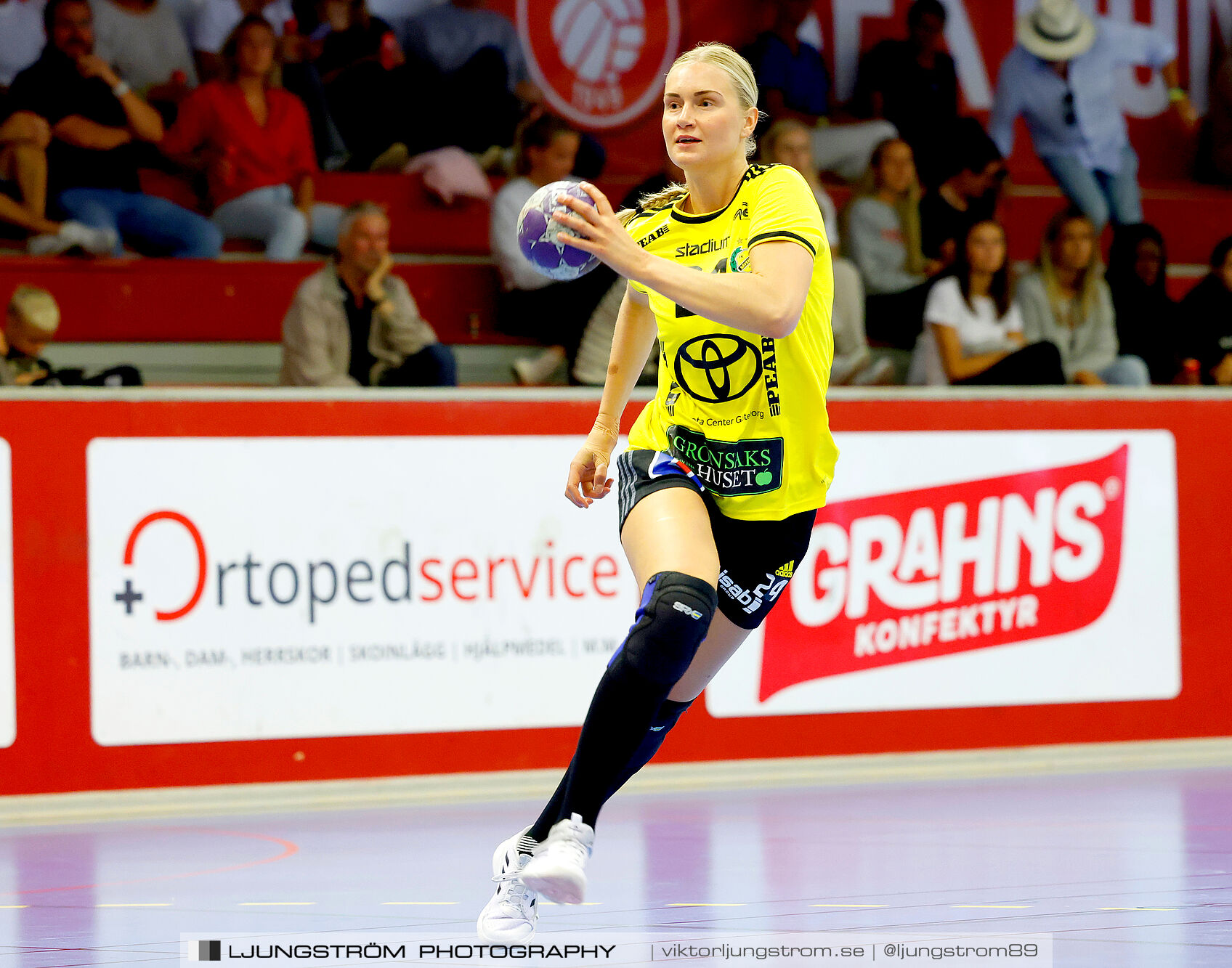 Annliz Cup Superelit Viborg HK-IK Sävehof 34-32,dam,Skövde Idrottshall,Skövde,Sverige,Handboll,,2024,341025