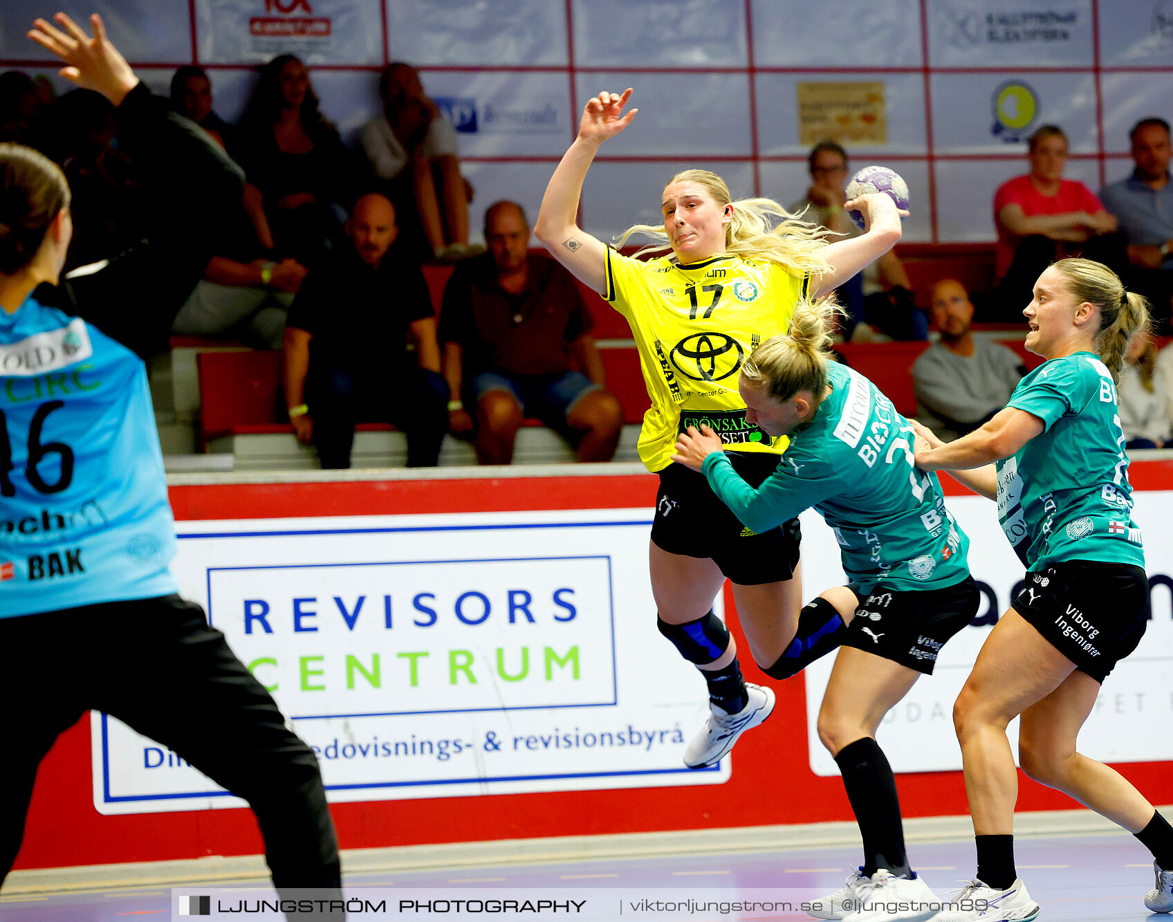 Annliz Cup Superelit Viborg HK-IK Sävehof 34-32,dam,Skövde Idrottshall,Skövde,Sverige,Handboll,,2024,341040