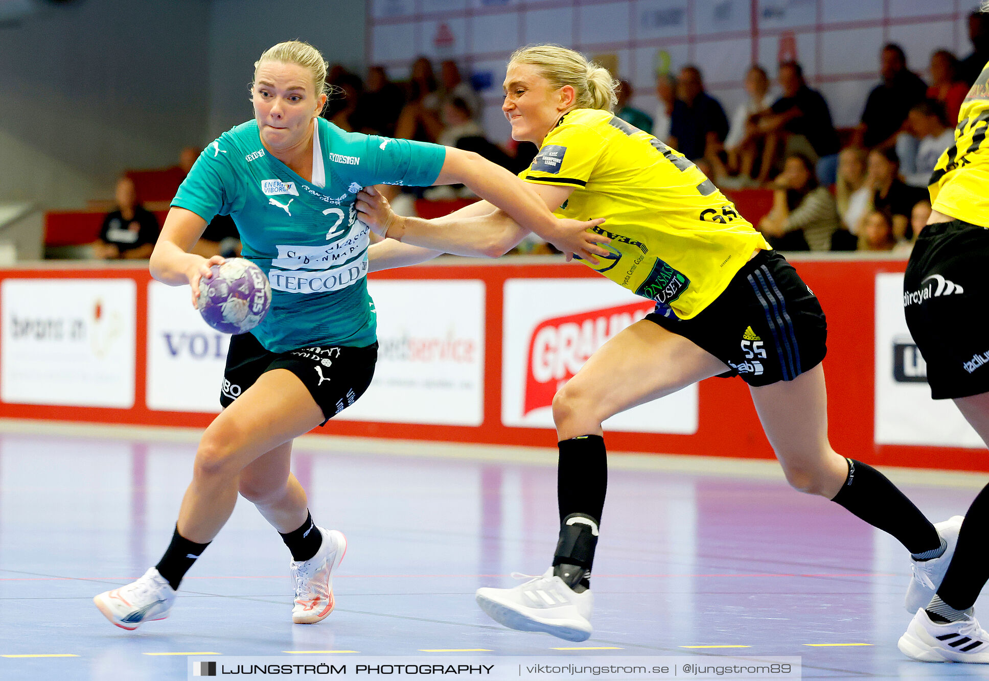 Annliz Cup Superelit Viborg HK-IK Sävehof 34-32,dam,Skövde Idrottshall,Skövde,Sverige,Handboll,,2024,341056