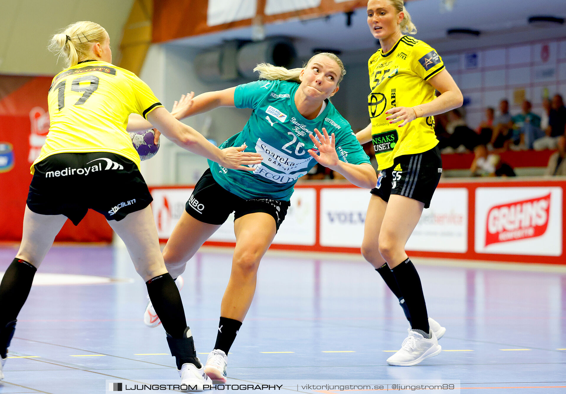 Annliz Cup Superelit Viborg HK-IK Sävehof 34-32,dam,Skövde Idrottshall,Skövde,Sverige,Handboll,,2024,341059