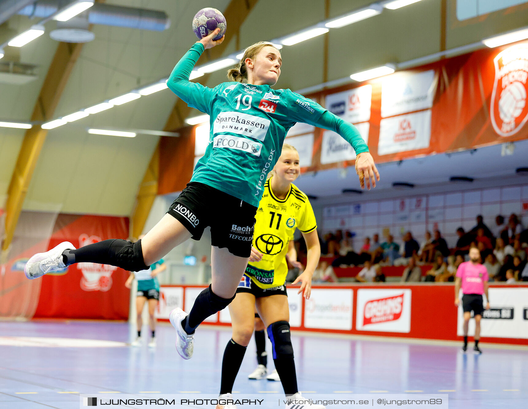 Annliz Cup Superelit Viborg HK-IK Sävehof 34-32,dam,Skövde Idrottshall,Skövde,Sverige,Handboll,,2024,341073