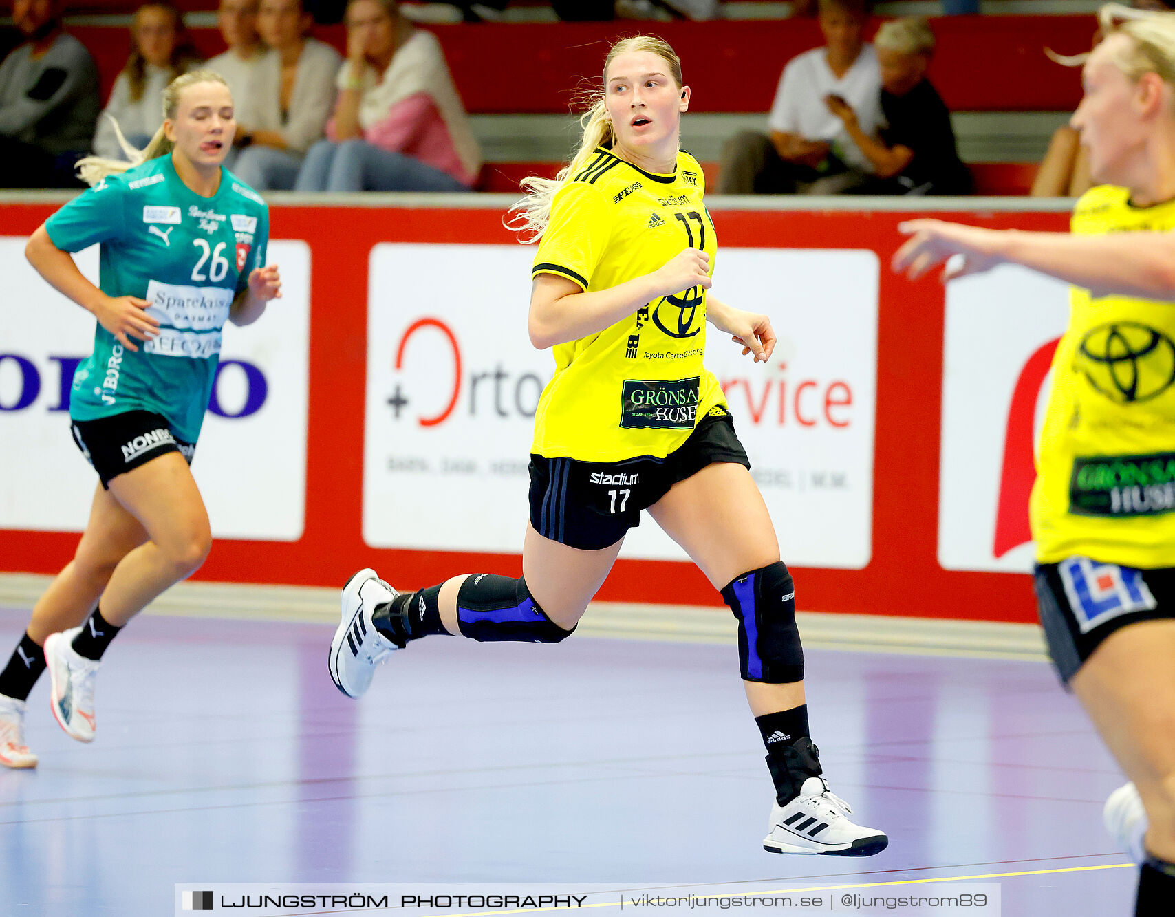 Annliz Cup Superelit Viborg HK-IK Sävehof 34-32,dam,Skövde Idrottshall,Skövde,Sverige,Handboll,,2024,341104