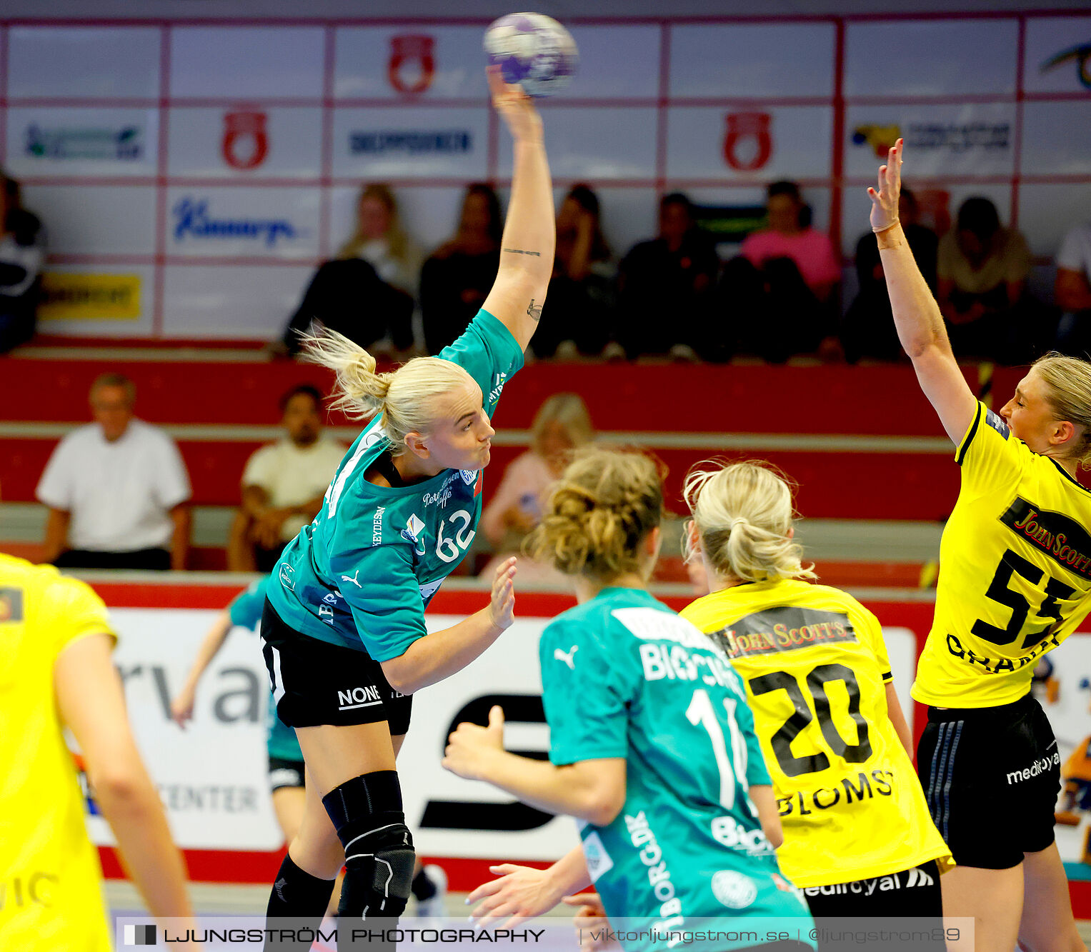 Annliz Cup Superelit Viborg HK-IK Sävehof 34-32,dam,Skövde Idrottshall,Skövde,Sverige,Handboll,,2024,341117
