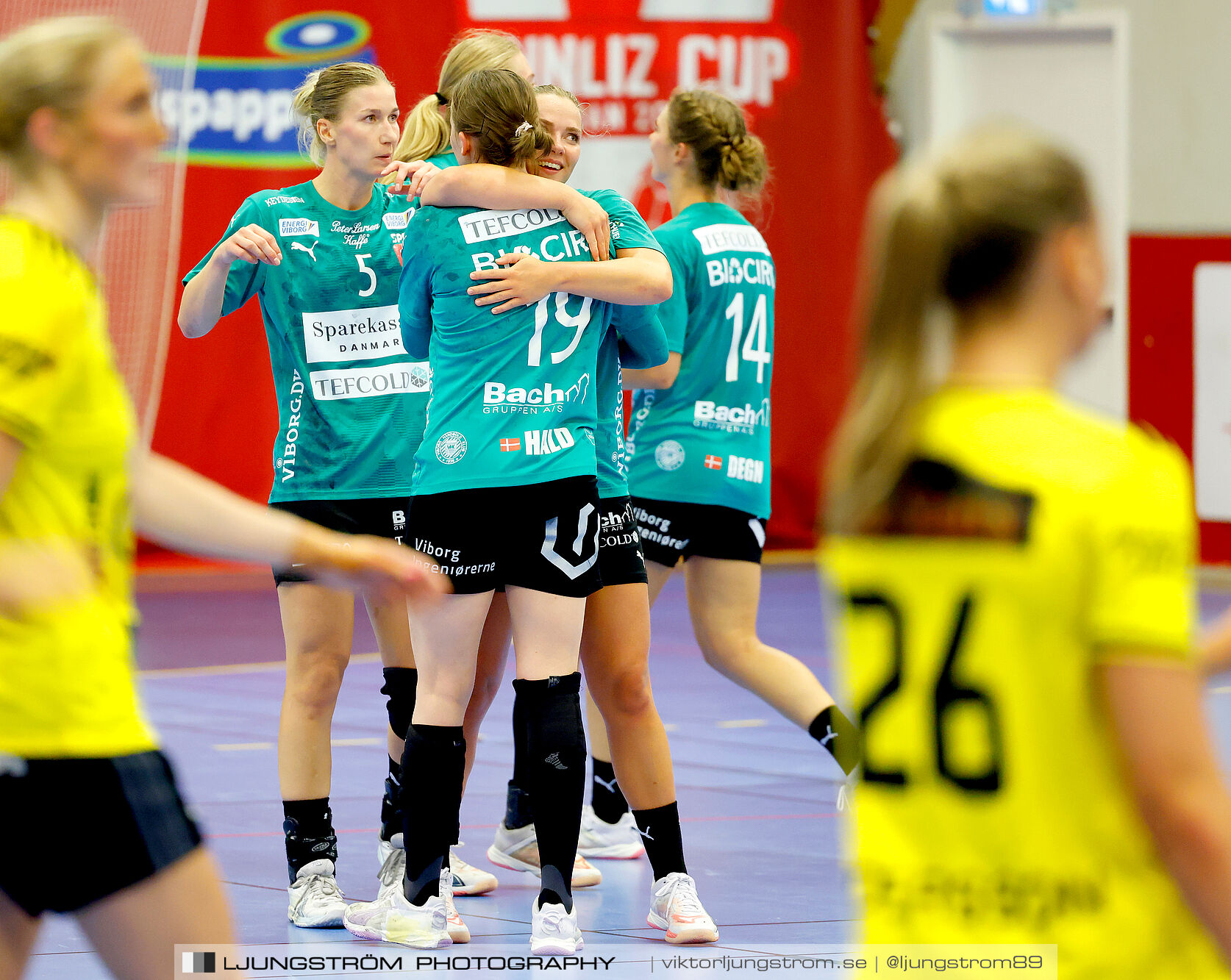 Annliz Cup Superelit Viborg HK-IK Sävehof 34-32,dam,Skövde Idrottshall,Skövde,Sverige,Handboll,,2024,341134