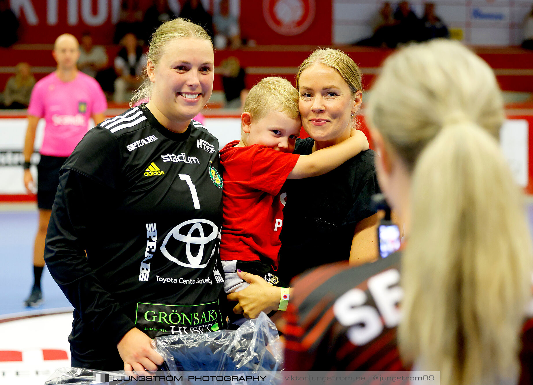 Annliz Cup Superelit Viborg HK-IK Sävehof 34-32,dam,Skövde Idrottshall,Skövde,Sverige,Handboll,,2024,341143