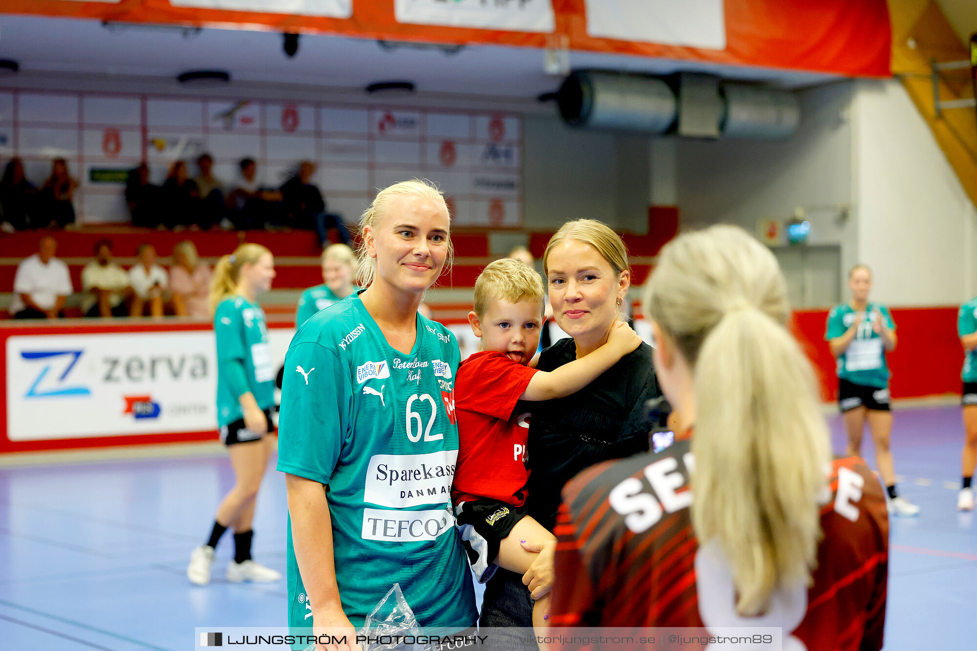 Annliz Cup Superelit Viborg HK-IK Sävehof 34-32,dam,Skövde Idrottshall,Skövde,Sverige,Handboll,,2024,341149