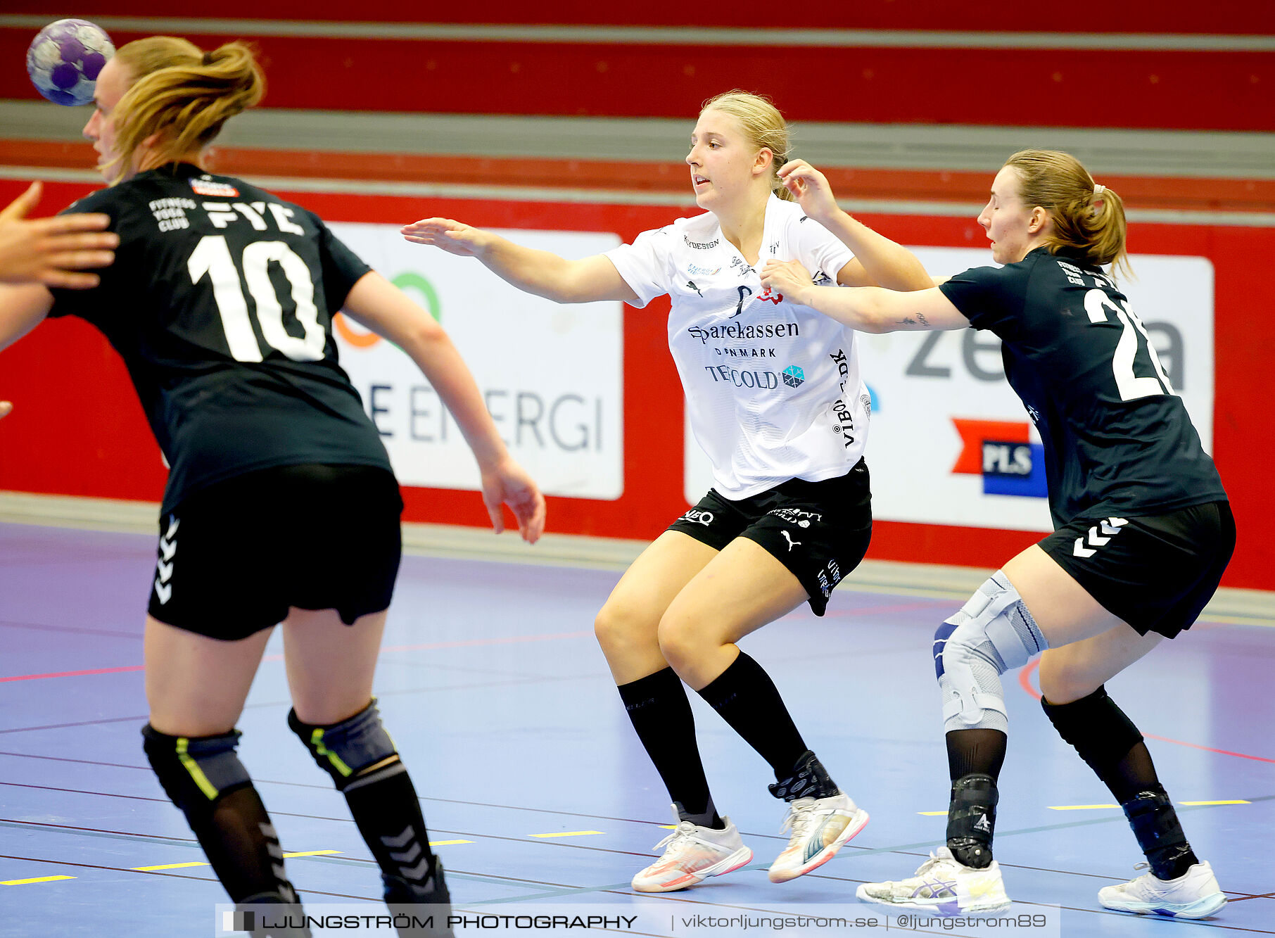 Annliz Cup FINAL Viborg HK-København Håndbold 31-33,dam,Skövde Idrottshall,Skövde,Sverige,Handboll,,2024,342527