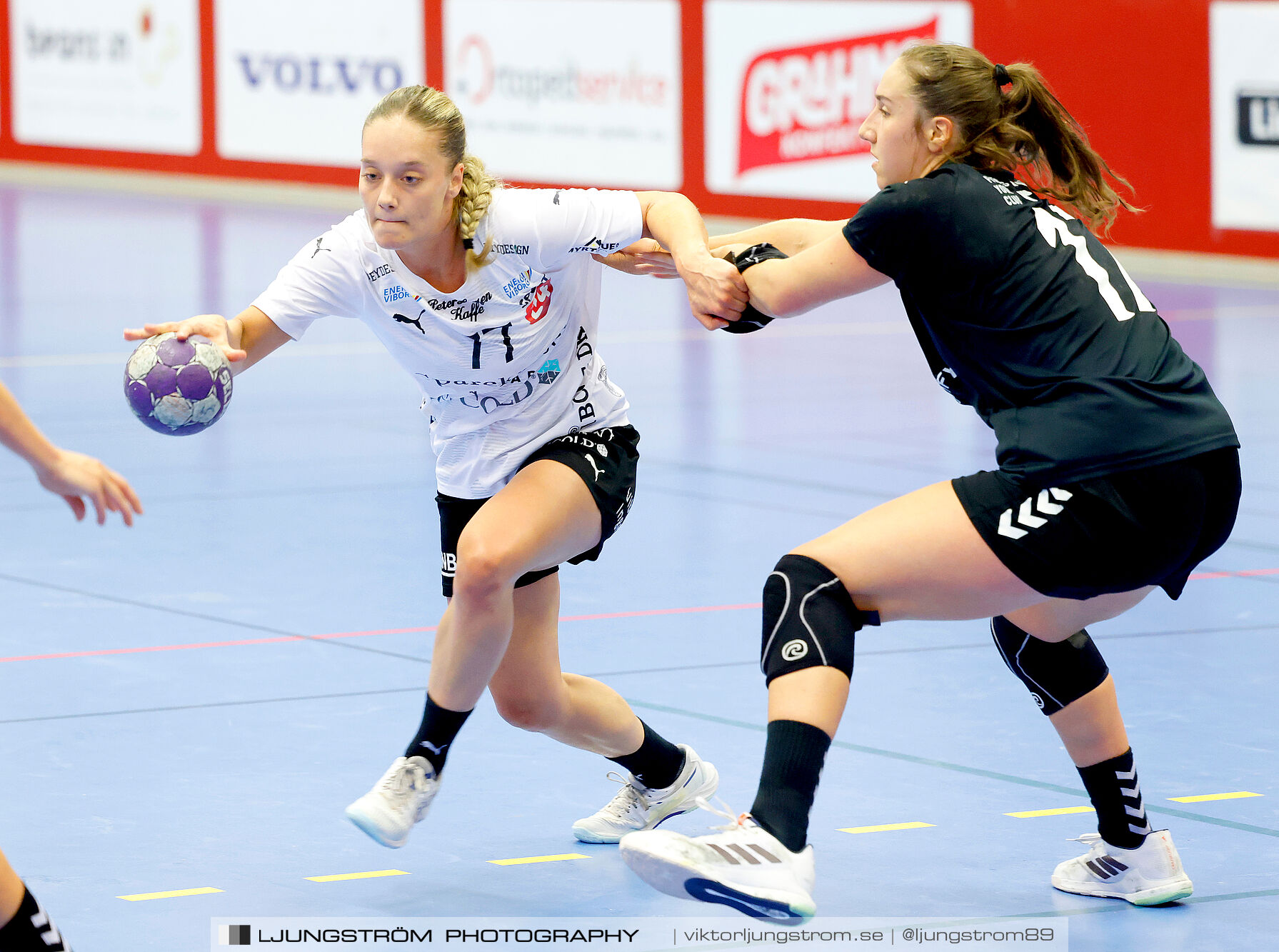 Annliz Cup FINAL Viborg HK-København Håndbold 31-33,dam,Skövde Idrottshall,Skövde,Sverige,Handboll,,2024,342537
