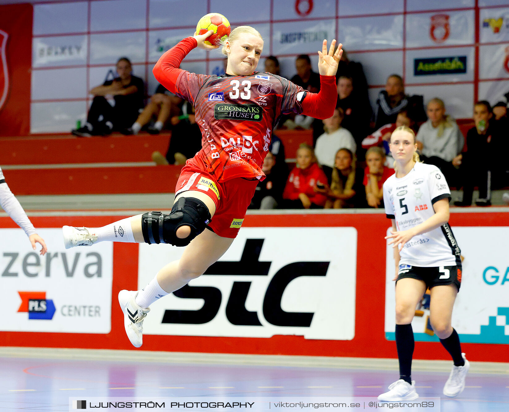 ATG Svenska Cupen Skövde HF-VästeråsIrsta HF 27-28,dam,Skövde Idrottshall,Skövde,Sverige,Handboll,,2024,343288