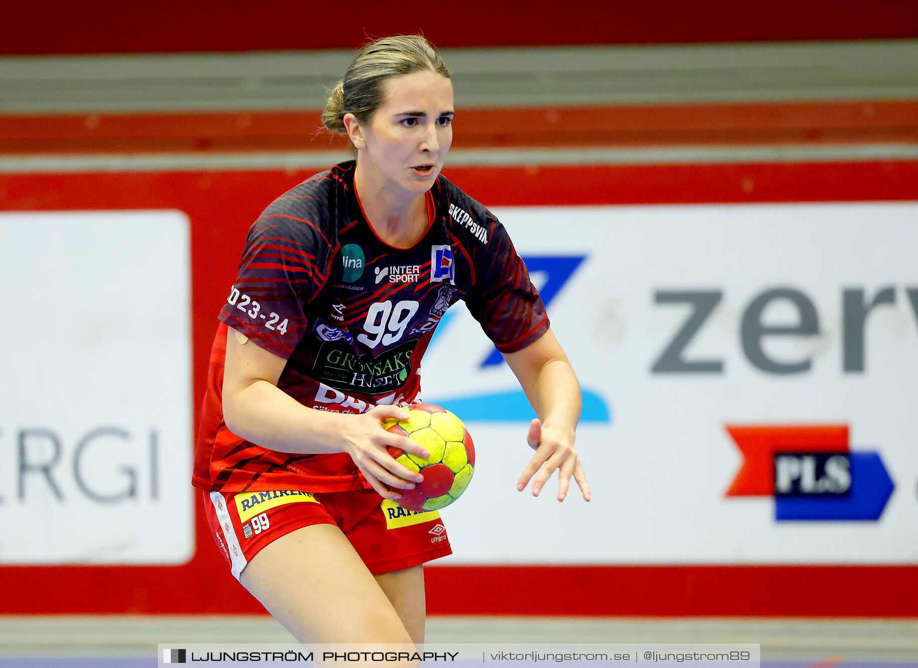 ATG Svenska Cupen Skövde HF-VästeråsIrsta HF 27-28,dam,Skövde Idrottshall,Skövde,Sverige,Handboll,,2024,343508
