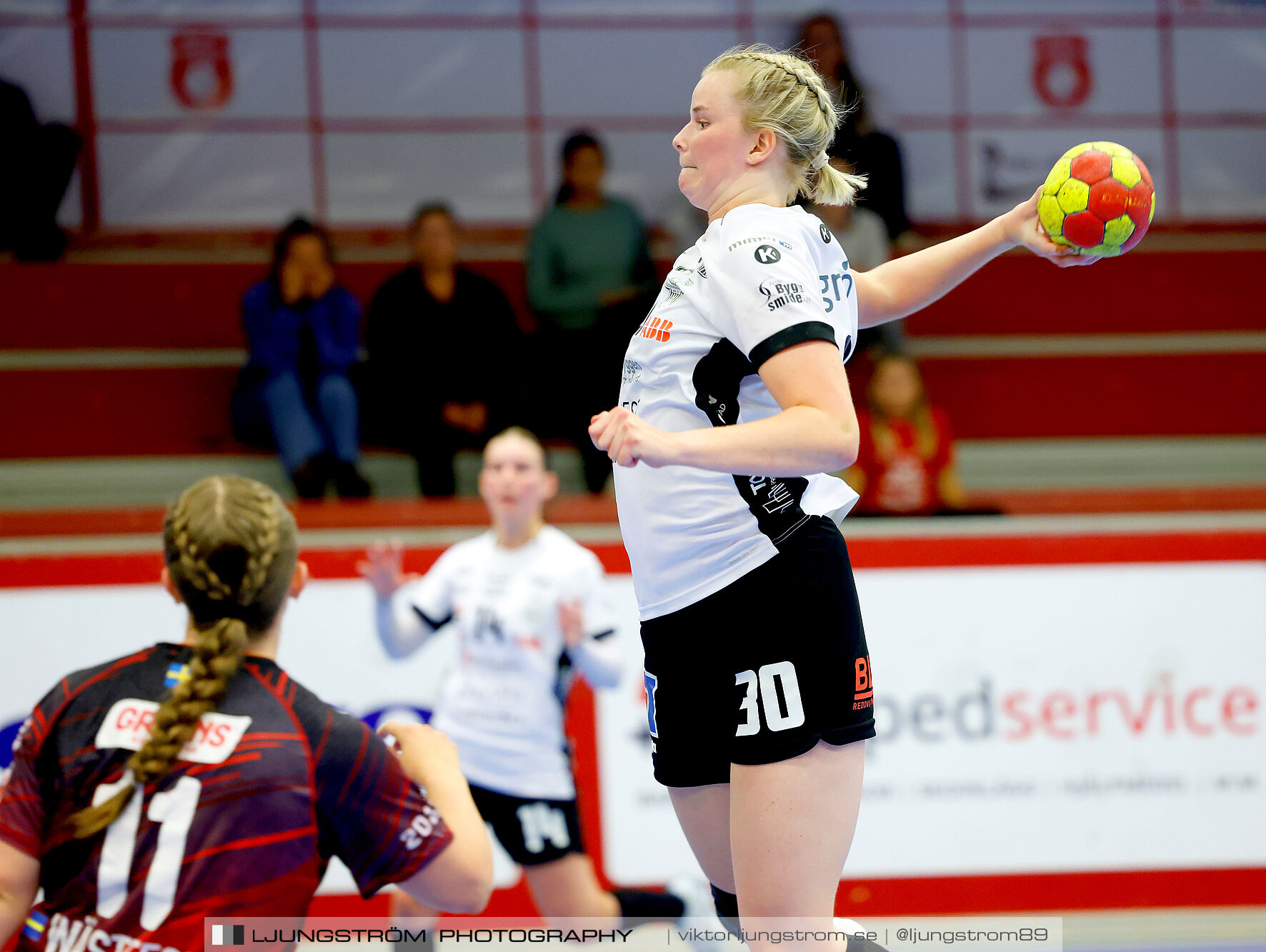 ATG Svenska Cupen Skövde HF-VästeråsIrsta HF 27-28,dam,Skövde Idrottshall,Skövde,Sverige,Handboll,,2024,343520