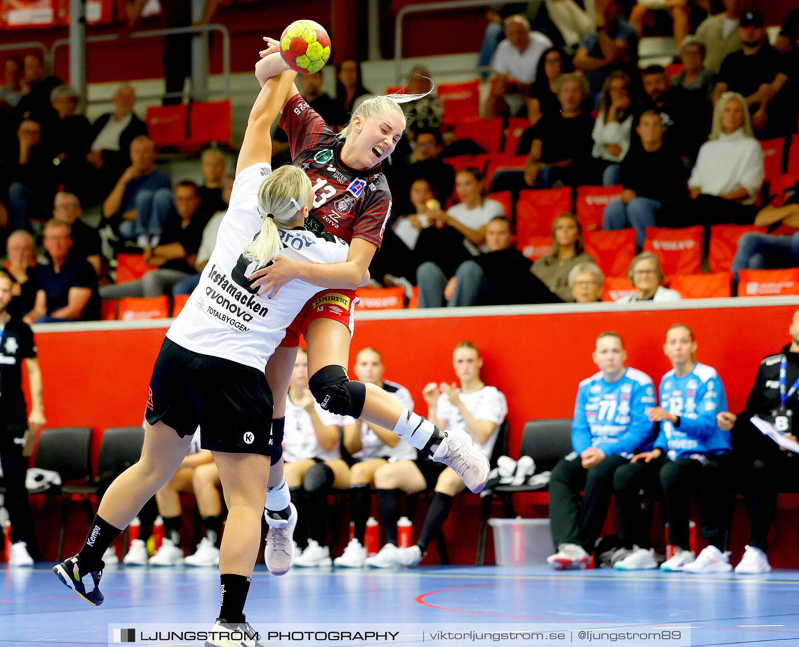 Skövde HF-VästeråsIrsta HF 27-23,dam,Skövde Idrottshall,Skövde,Sverige,Handboll,,2024,345895