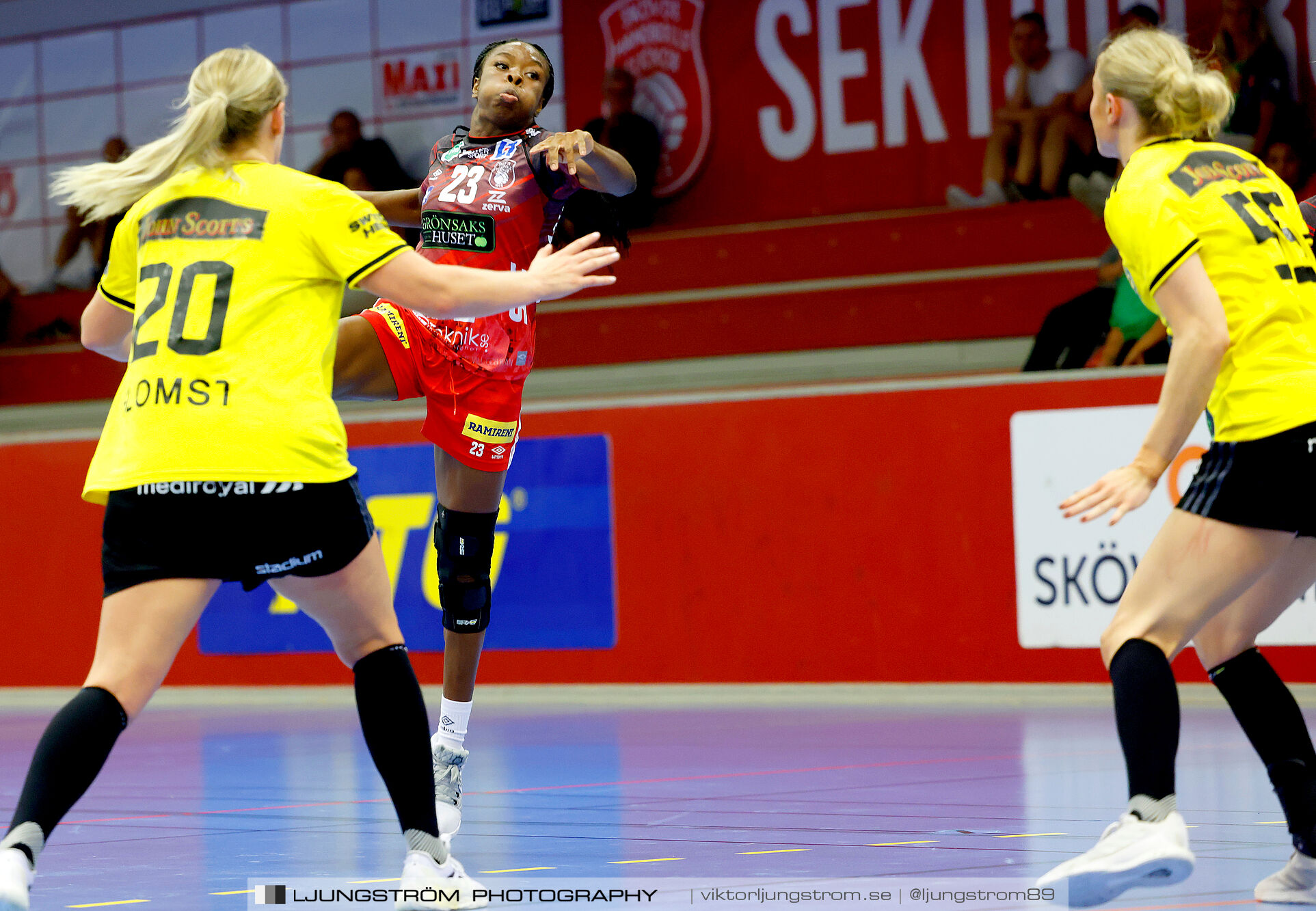 ATG Svenska Cupen 1/8-final Skövde HF-IK Sävehof 25-35,dam,Skövde Idrottshall,Skövde,Sverige,Handboll,,2024,348094