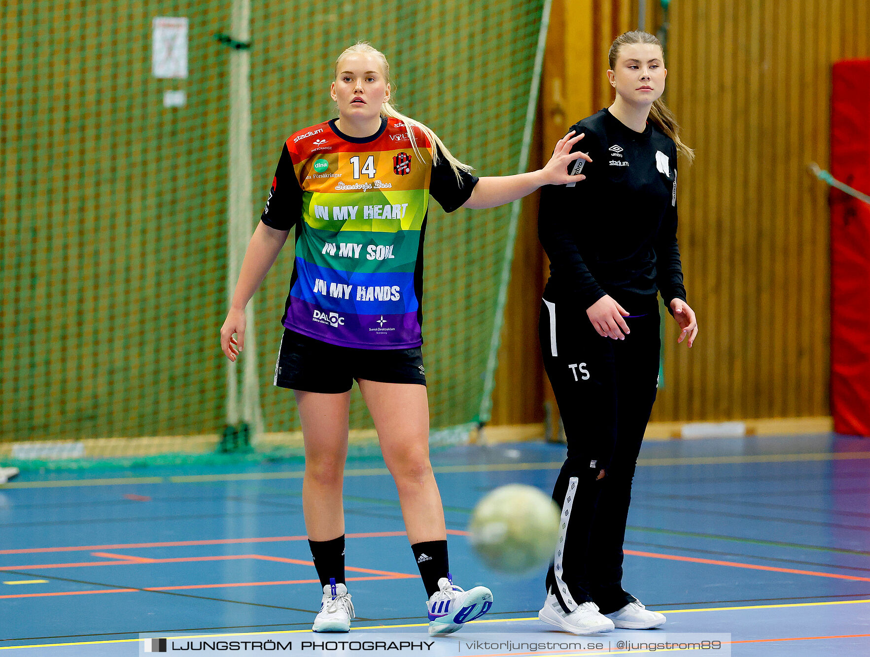 HK Country-HK Somby Skövde 27-38,dam,Arena Skövde,Skövde,Sverige,Handboll,,2024,355168