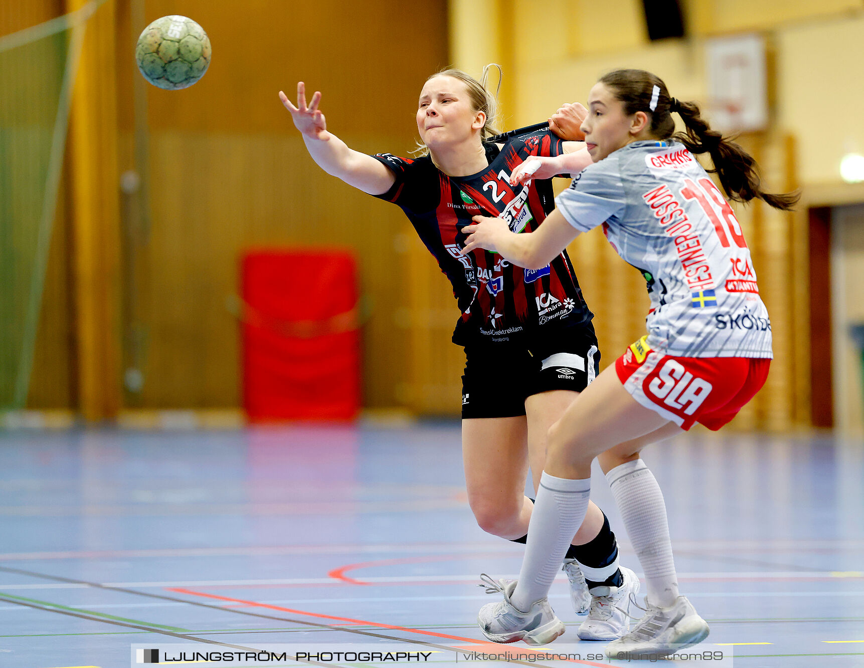 HK Country-HK Somby Skövde 27-38,dam,Arena Skövde,Skövde,Sverige,Handboll,,2024,355381