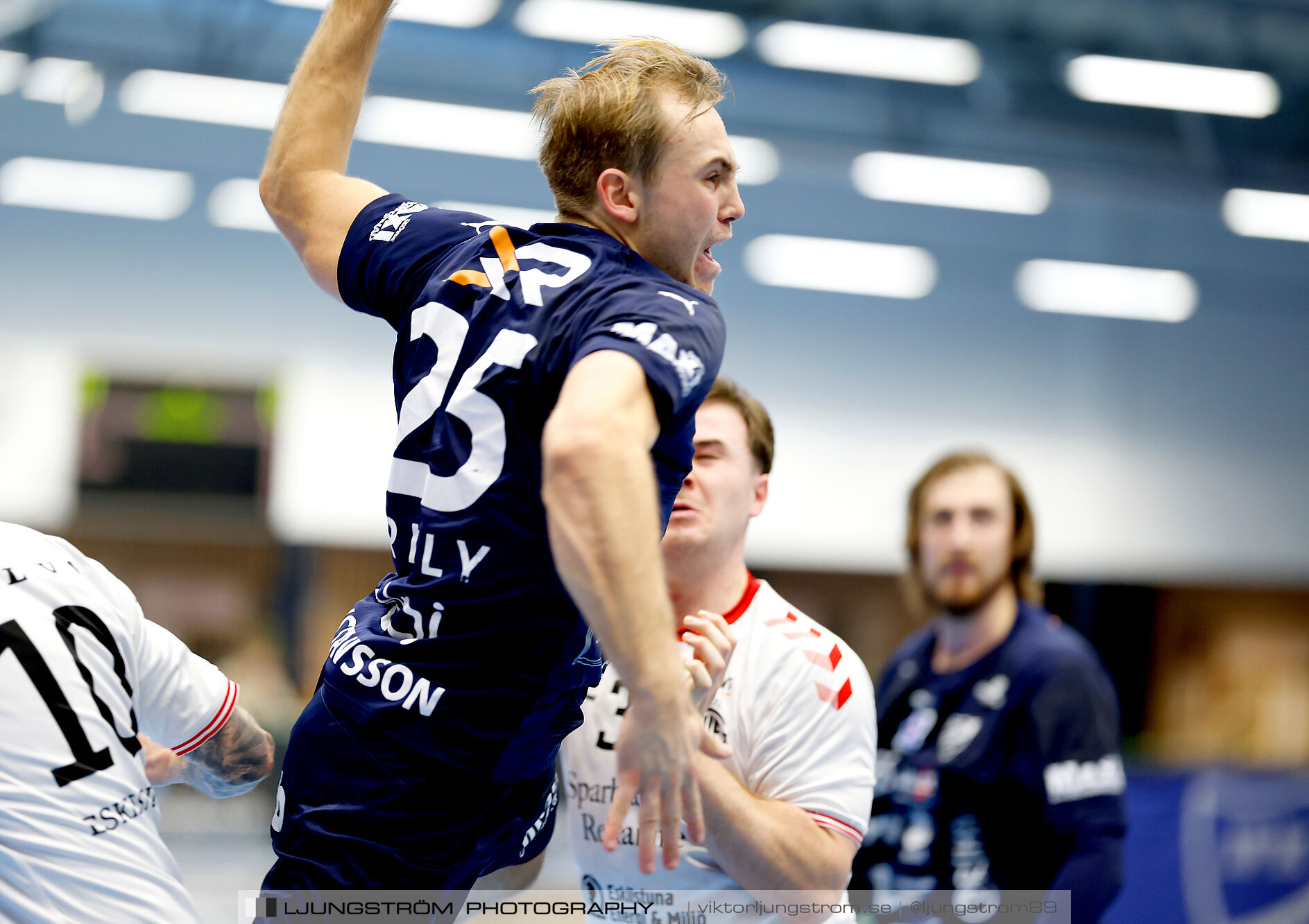 IFK Skövde HK-Eskilstuna Guif IF 34-23,herr,Arena Skövde,Skövde,Sverige,Handboll,,2024,355606
