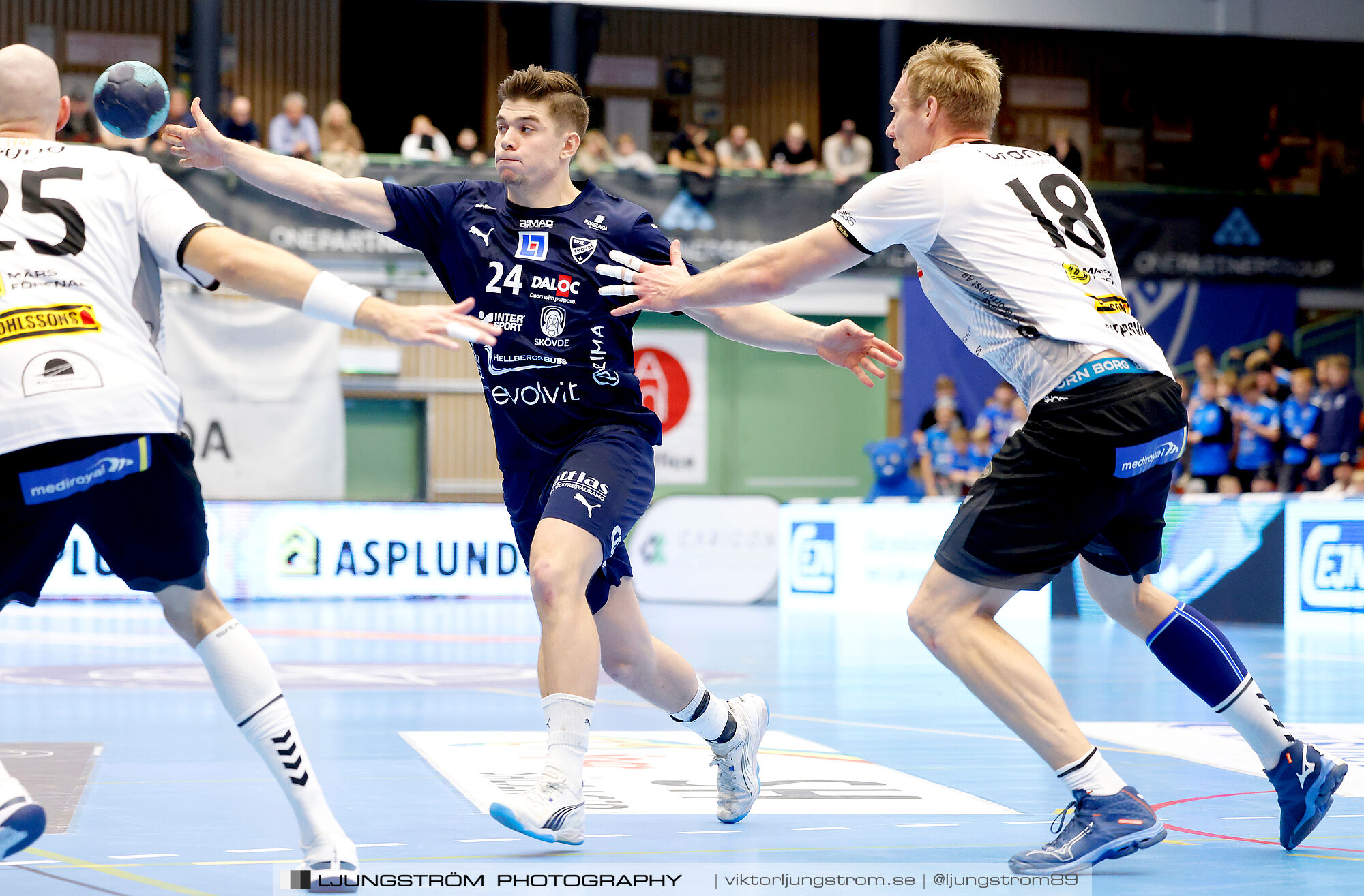 IFK Skövde HK-Skånela IF 32-25,herr,Arena Skövde,Skövde,Sverige,Handboll,,2024,355969