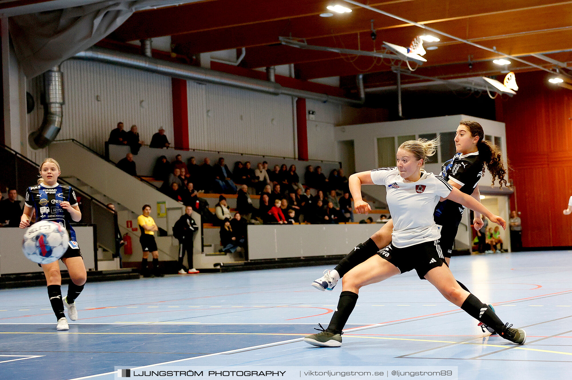 Dina-cupen 2025 1 2-final Skövde KIK-Ulvåkers IF 3-1,dam,Idrottshallen,Töreboda,Sverige,Futsal,,2025,357999