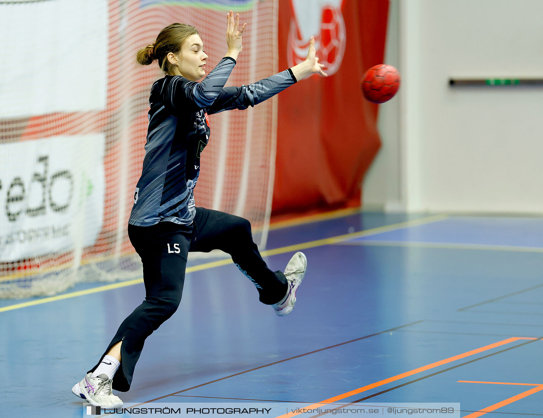 USM F16 Steg 3 Skövde HF 1-Huddinge HK 28-15,dam,Skövde Idrottshall,Skövde,Sverige,Ungdoms-SM,Handboll,2025,361177